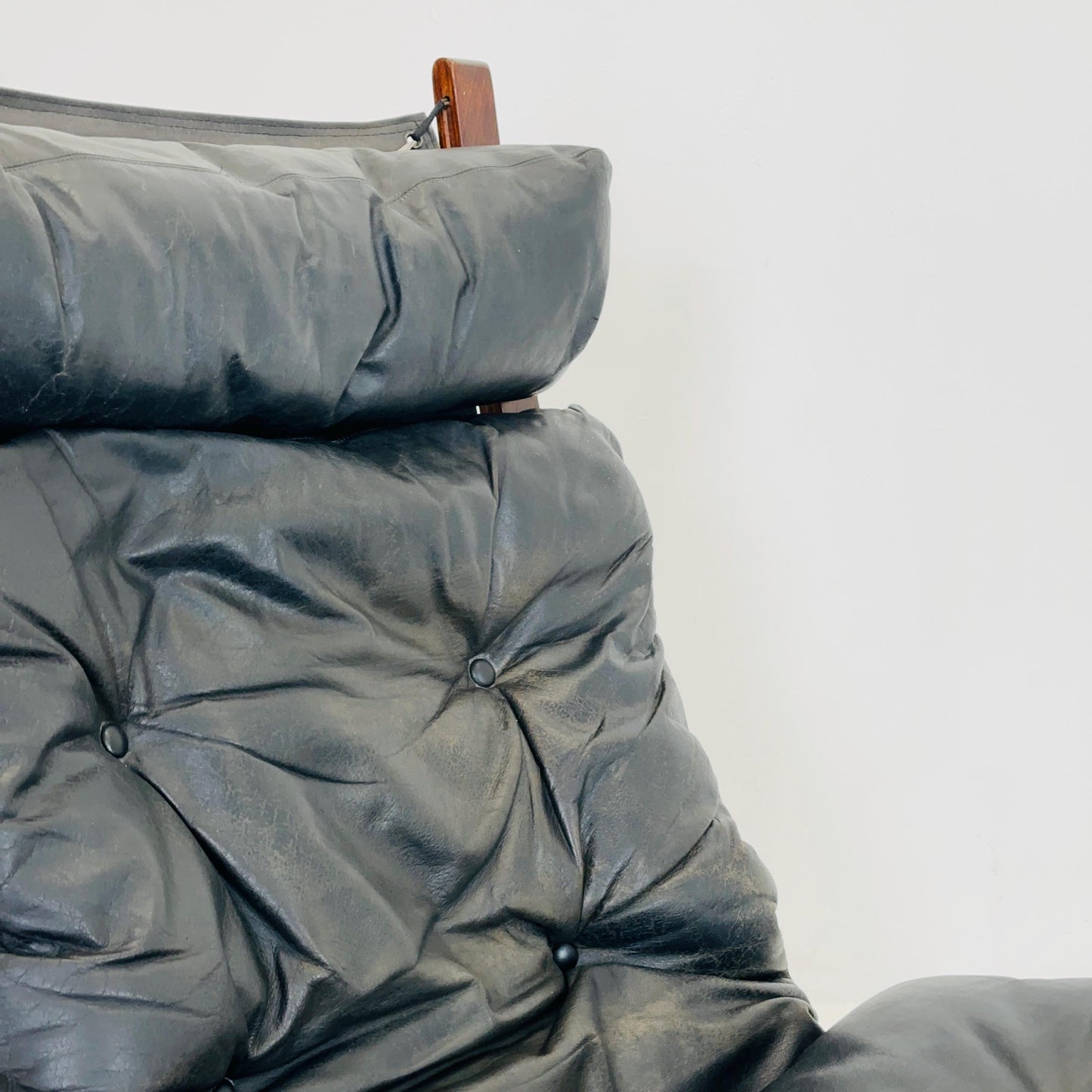Mid century armchair “Siesta” and its ottoman by Ingmar Relling, Westnofa Furniture, Norway 1960s