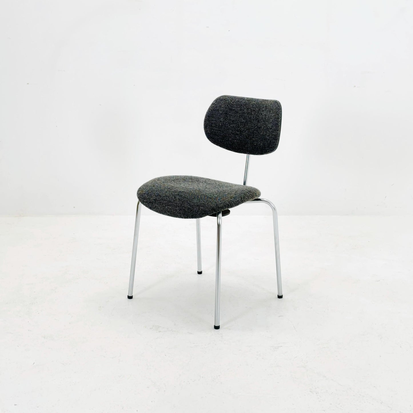 Mid century Austrian chair model SE 68 by Egon Eiermann for Wilde & Spieth 1990s