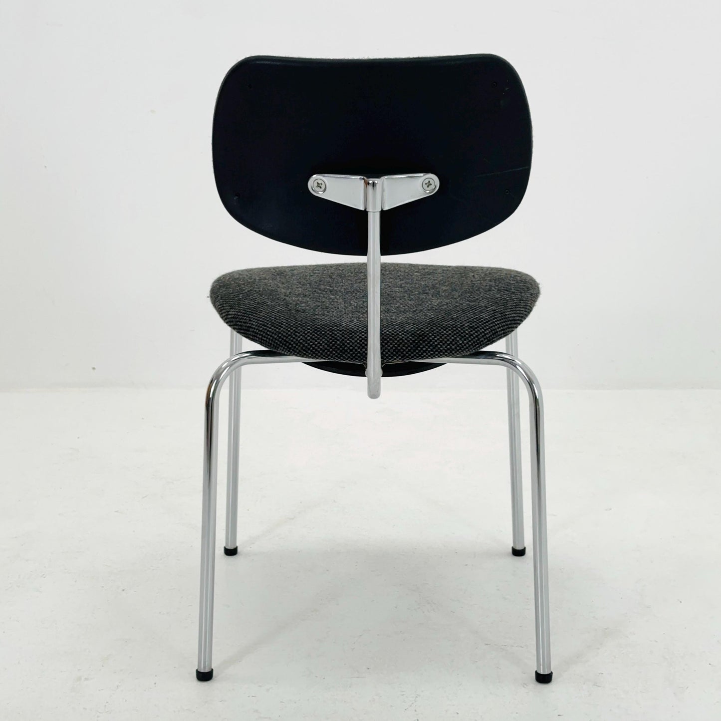 Mid century Austrian chair model SE 68 by Egon Eiermann for Wilde & Spieth 1990s