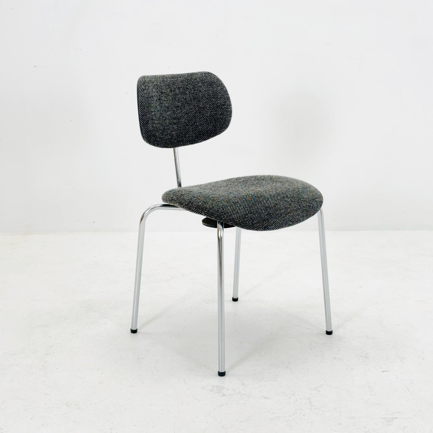 Mid century Austrian chair model SE 68 by Egon Eiermann for Wilde & Spieth 1990s