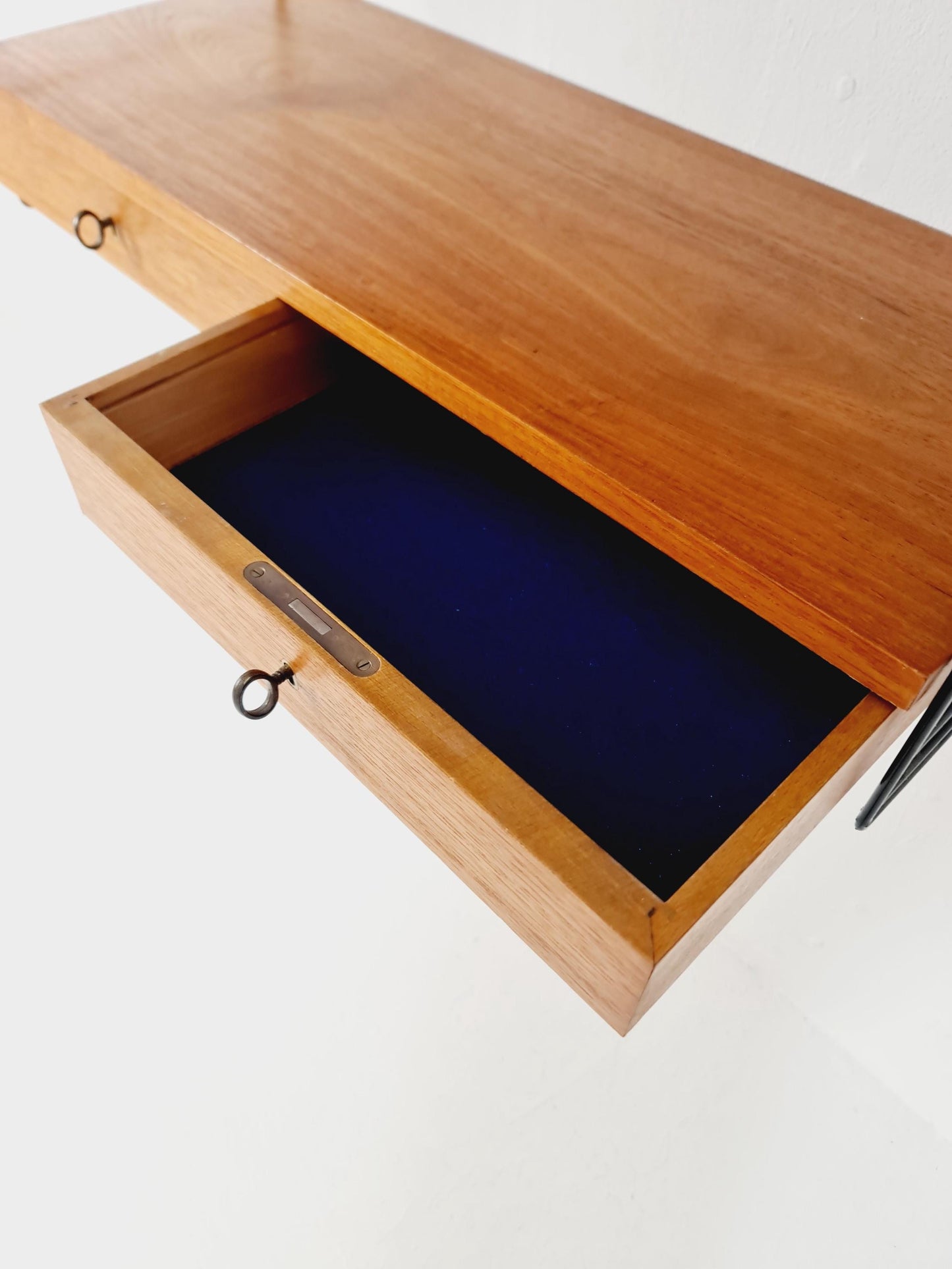 Original MCM Teak shelving system - consists of black lacquered metal ladders, from string Stockholm 1960s