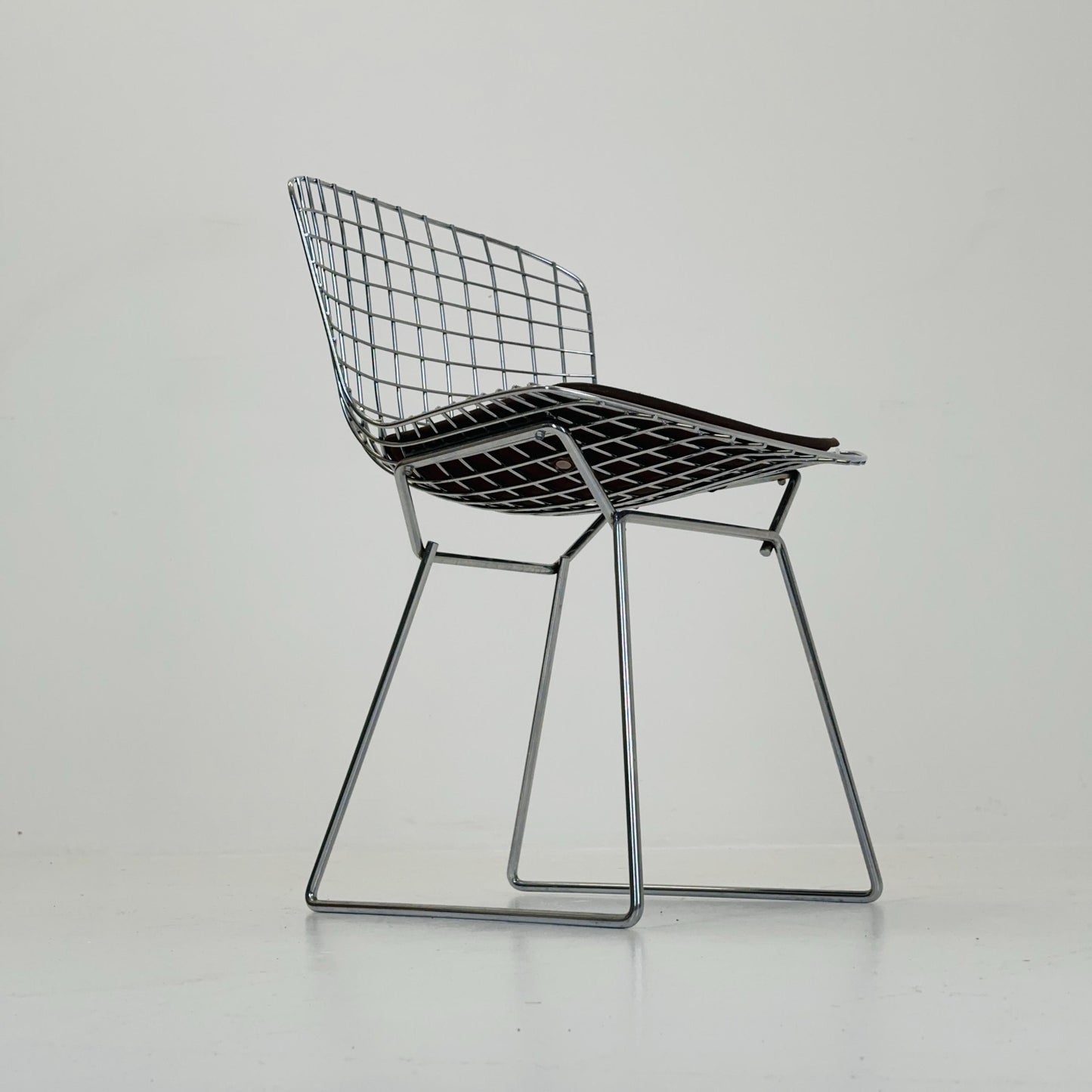 1 of 3 Mid century wire Chrome side chair by Harry Bertoia, Italy 1980s
