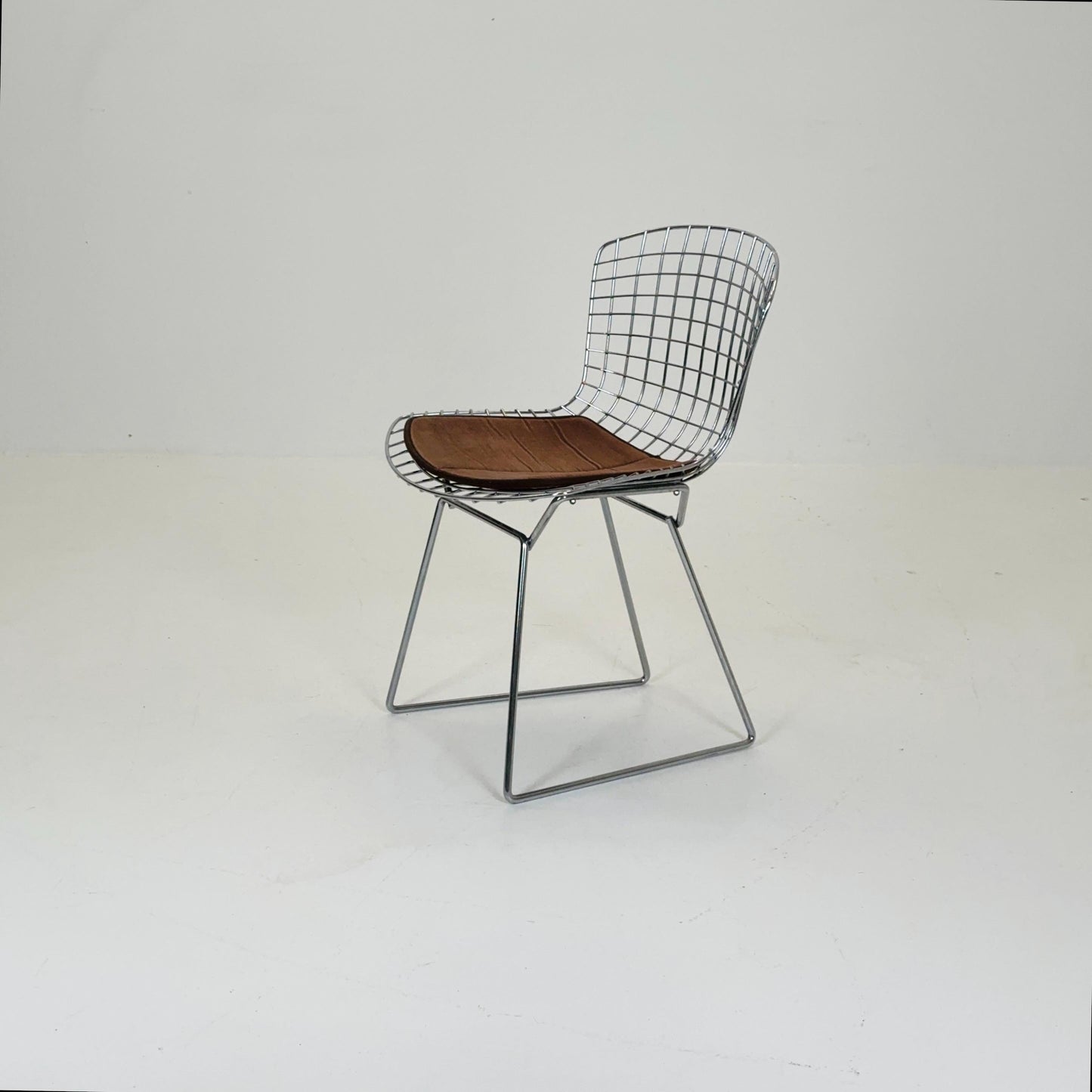 1 of 3 Mid century wire Chrome side chair by Harry Bertoia, Italy 1980s