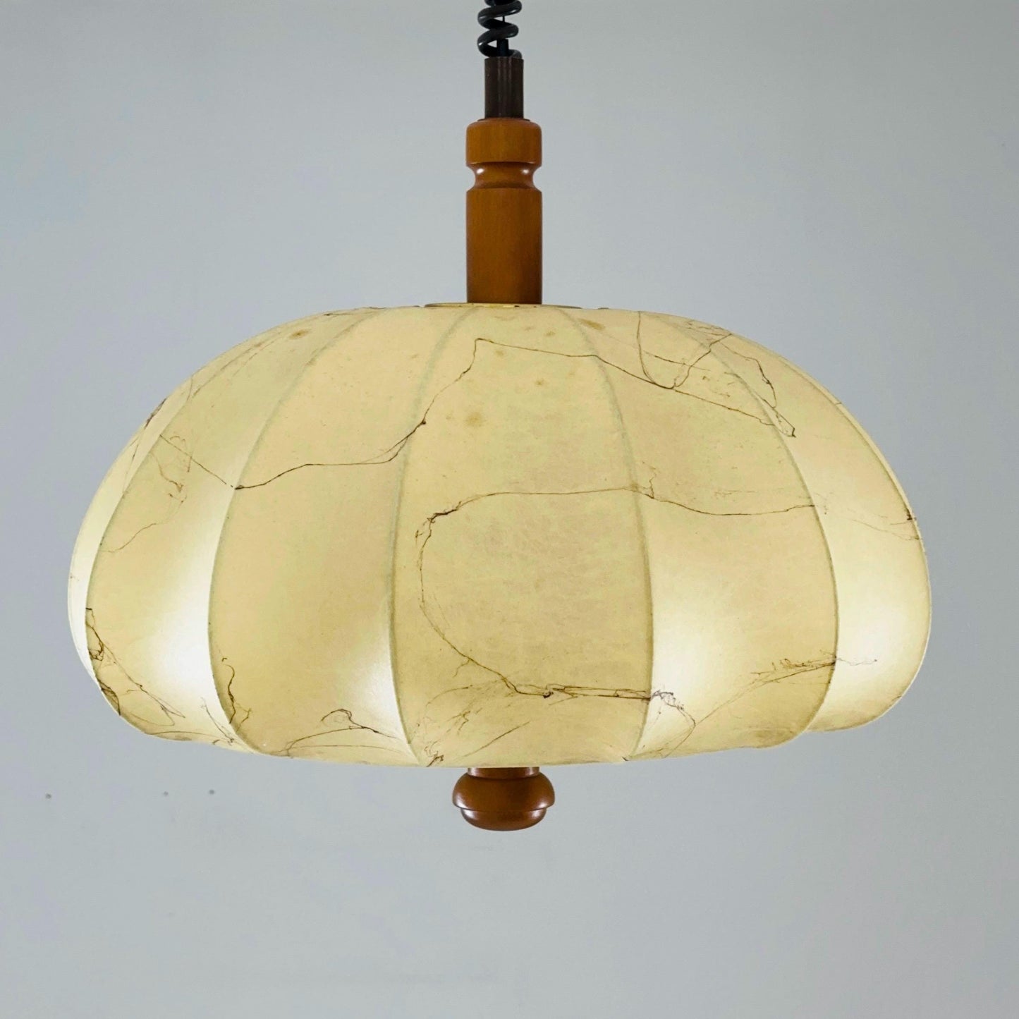 Mid century rare pendant lamp from the Cocoon series Designer Achille & Pier Giacomo Castiglioni Bovezzo (Italy) 1960s