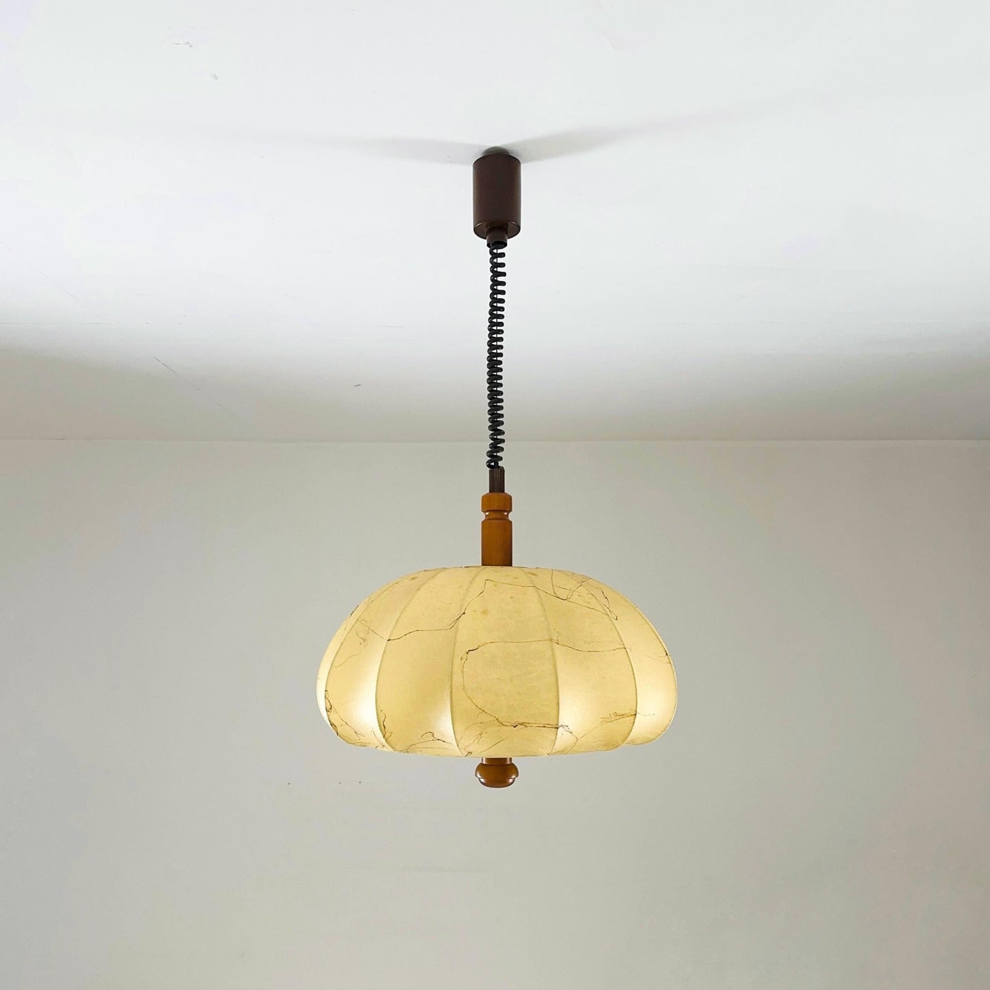 Mid century rare pendant lamp from the Cocoon series Designer Achille & Pier Giacomo Castiglioni Bovezzo (Italy) 1960s