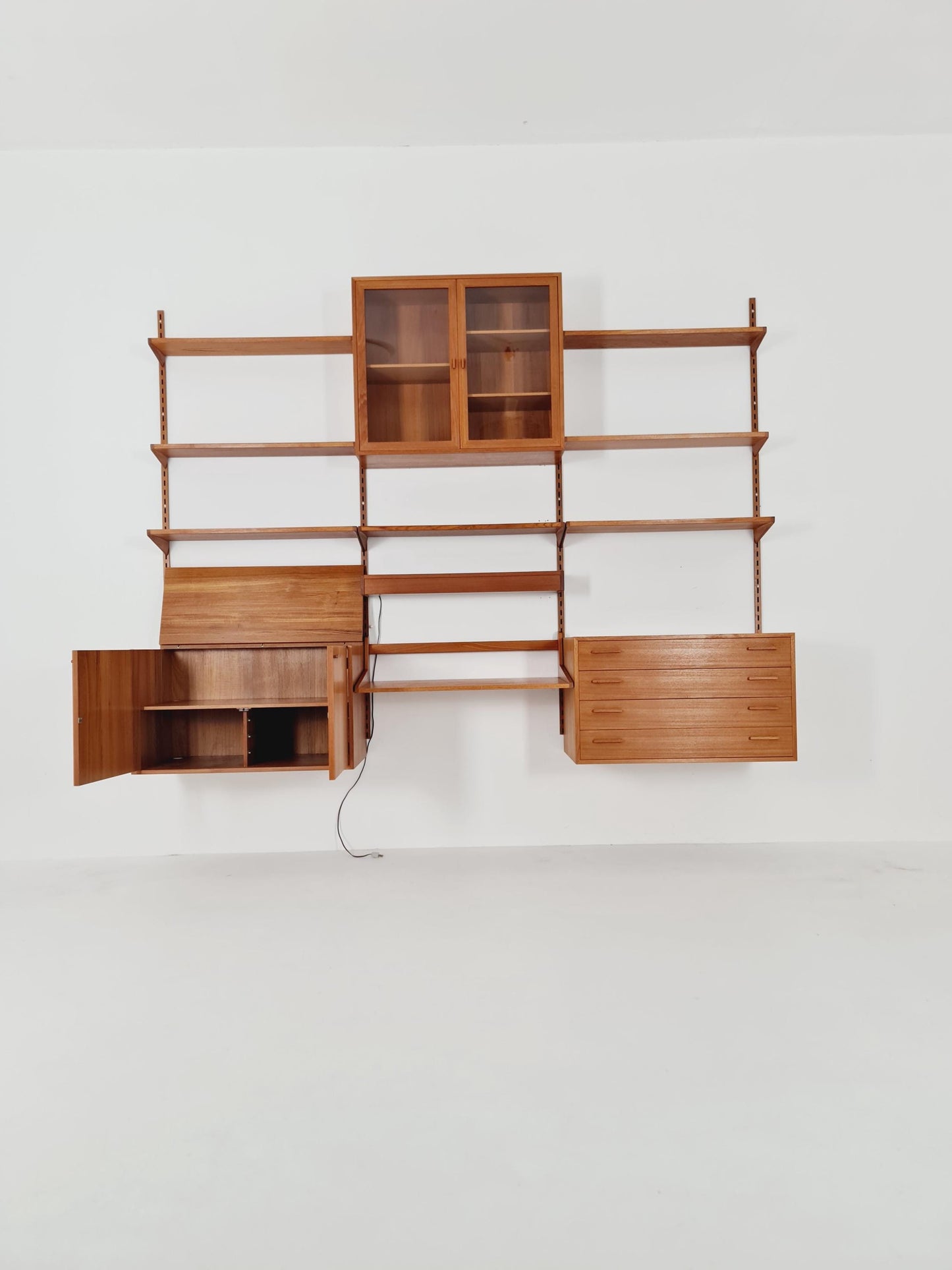 Danish modern modular Teak shelving system by Kai kristansen for FH Möbel , Denmark, 1960s