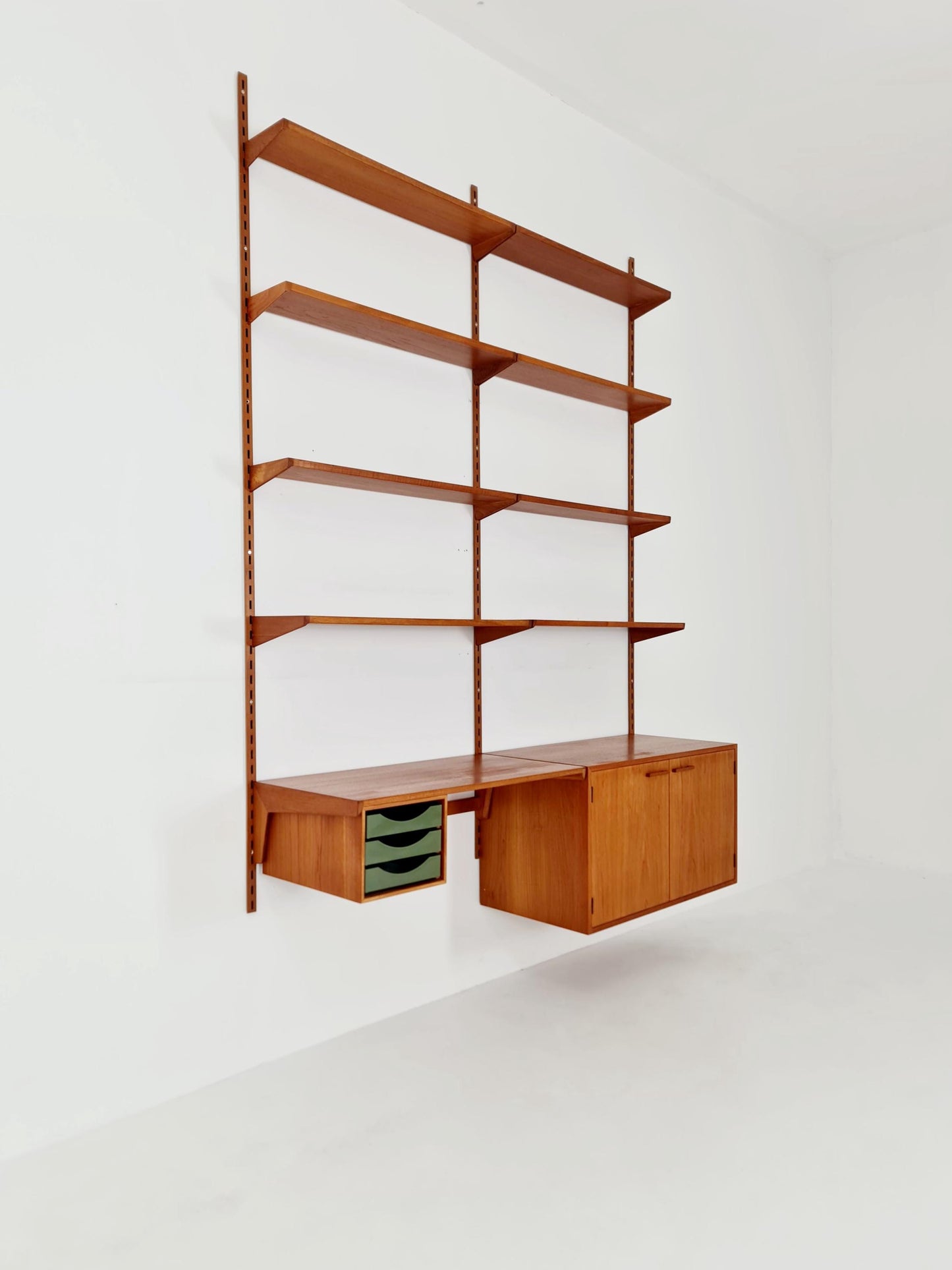 Danish modern modular Teak shelving system by Kai kristansen for FH Möbel , Denmark, 1960s