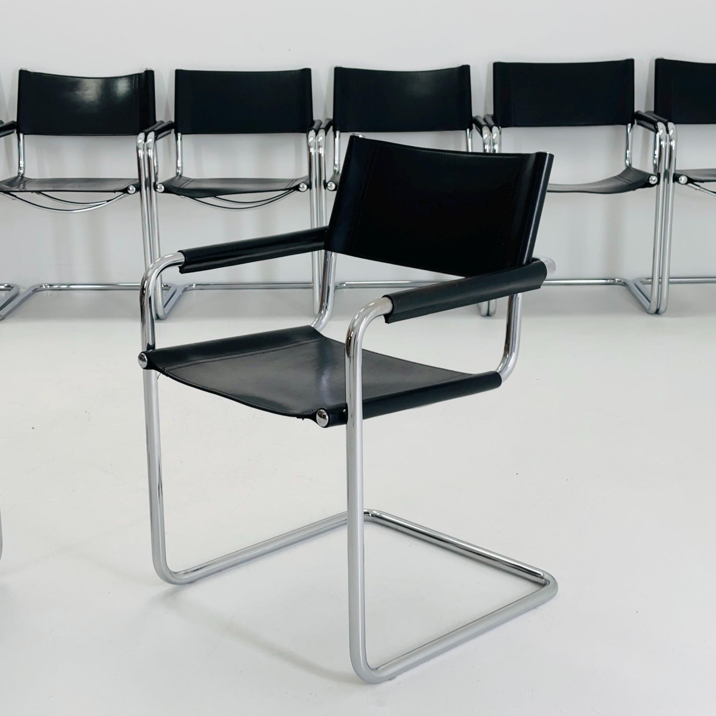 Set of 6 Mid century B34 Matteo Grassi Mg5 black leather cantilever chairs by Mart Stam italy 1980s