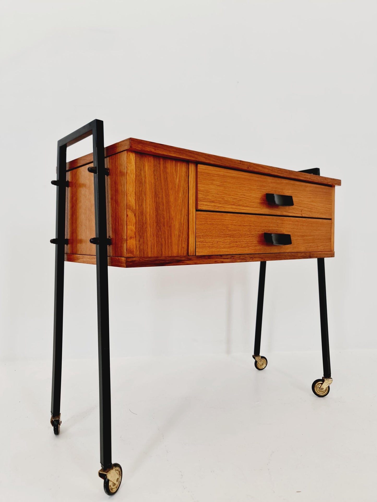 Vintage Walnut table/ side table cabinet, 1960s