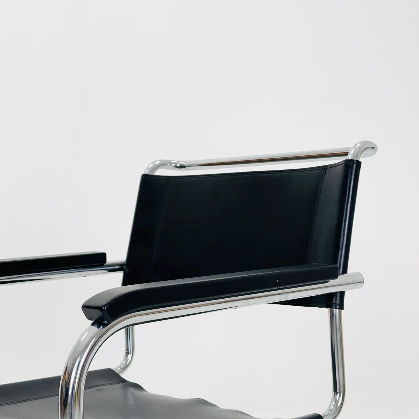 Bauhaus black leather iconic armchair by Mart Stam for Thonet 1980s