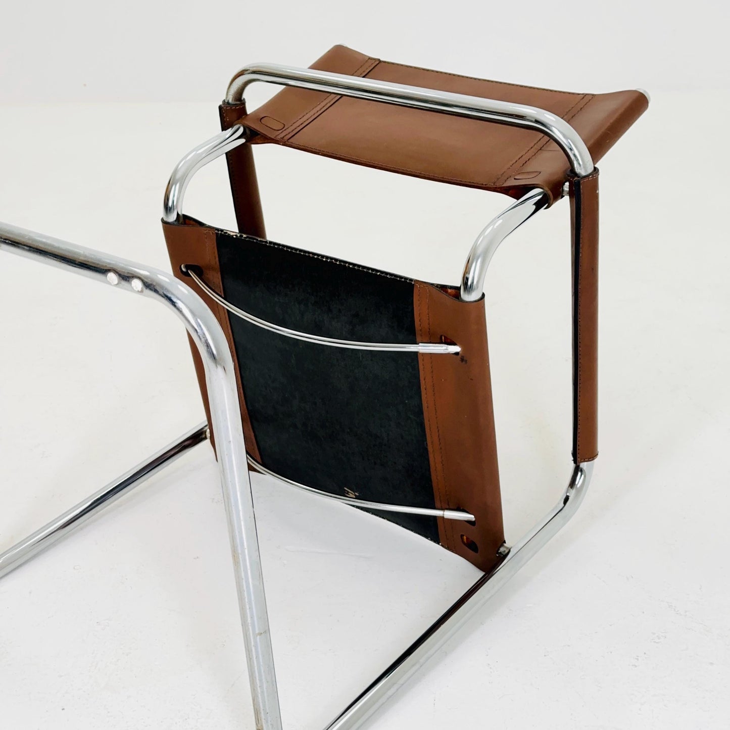 Mid century Bauhaus B34 brown leather cantilevered chair by Mart Stam for Jox Interni italy 1980s