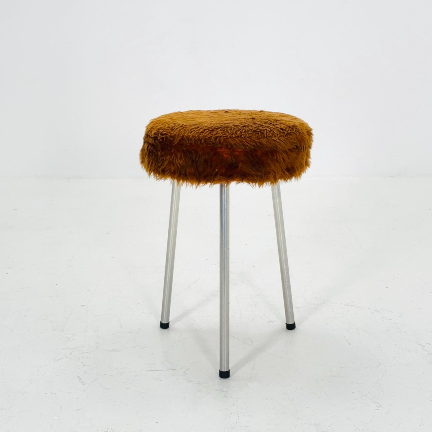 Mid-Century Plush Tripod Stool by VEB Elektroinstallation Deutschneudorf, 1960s Germany
