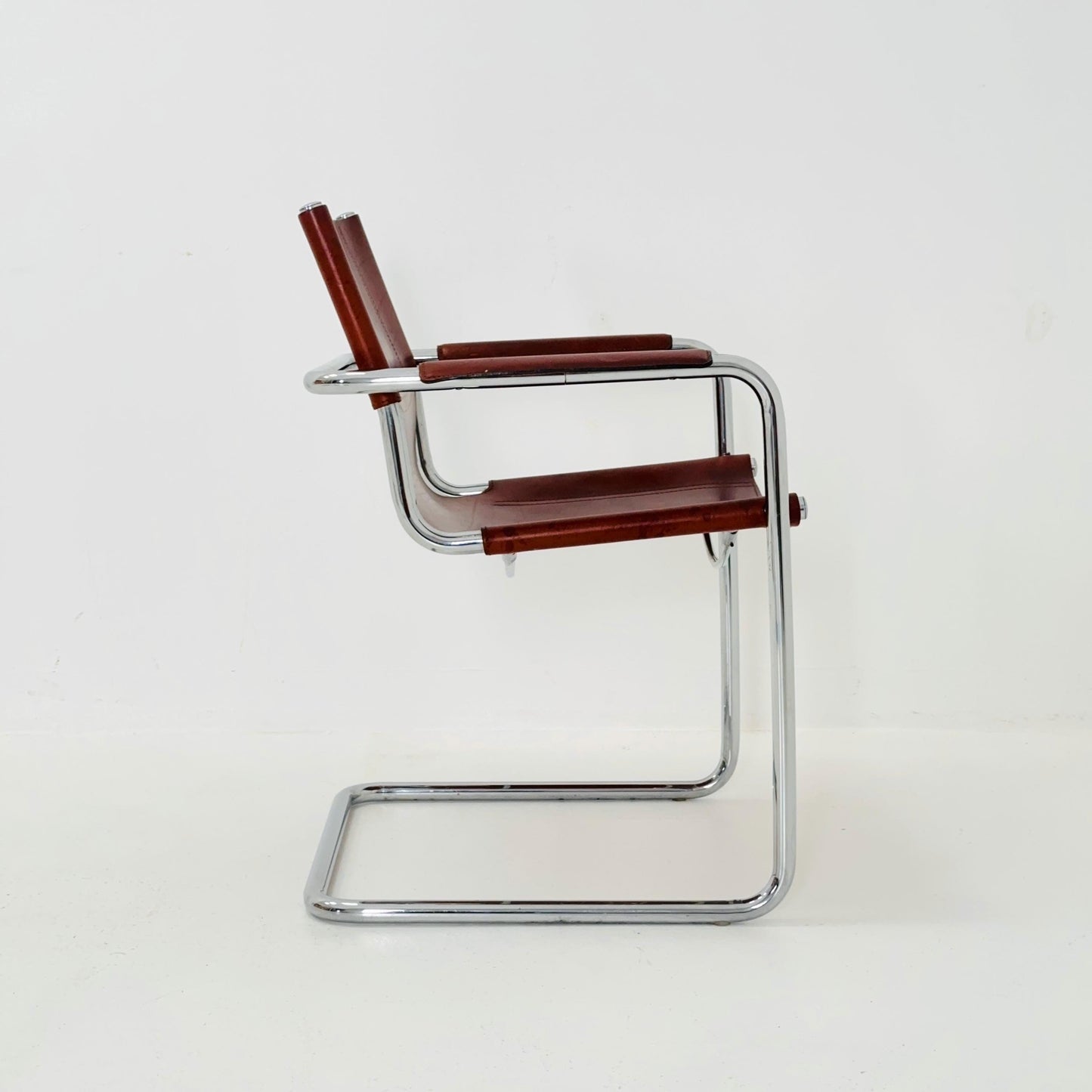 set of 4 Matteo Grassi original Bauhaus design Visitor model Chair dark cognac Leather 1970s Italy