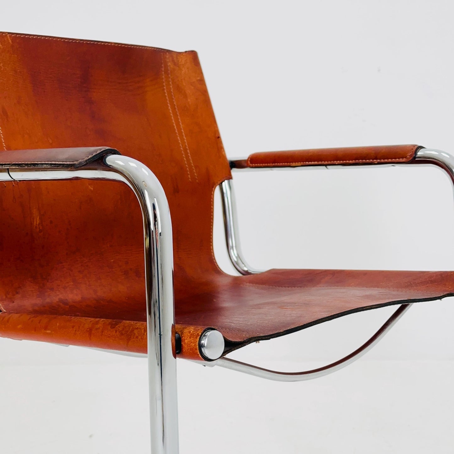 Bauhaus Matteo Grassi visitor chair in congac leather 1980s Italy