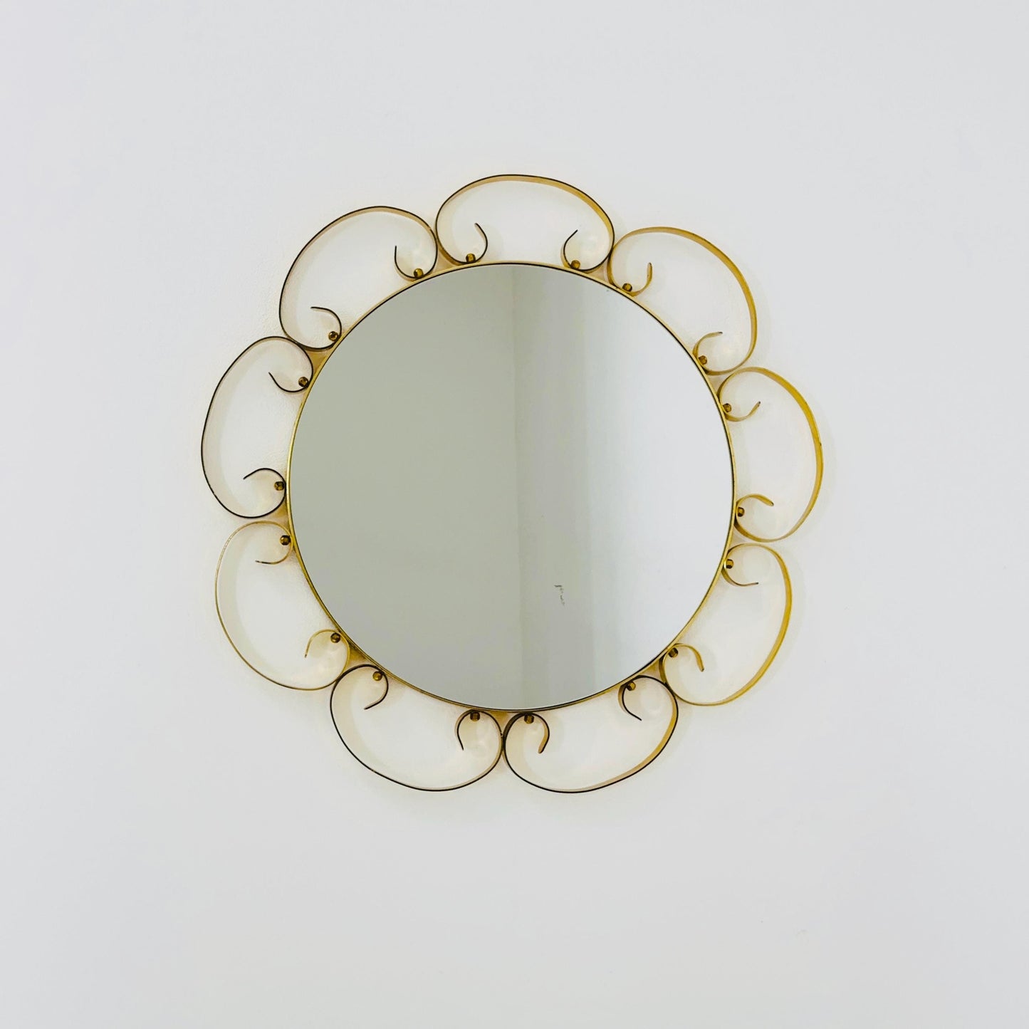 Mid century circle -shaped mirror with golden metal frame- 1960s Italy
