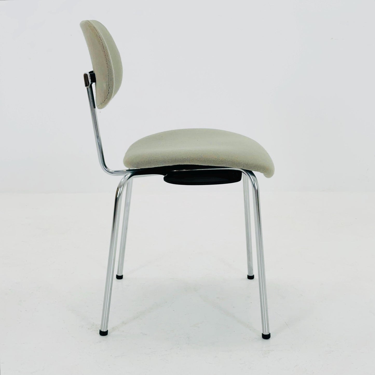 Mid century Austrian chair model SE 68 by Egon Eiermann for Wilde & Spieth 1990s