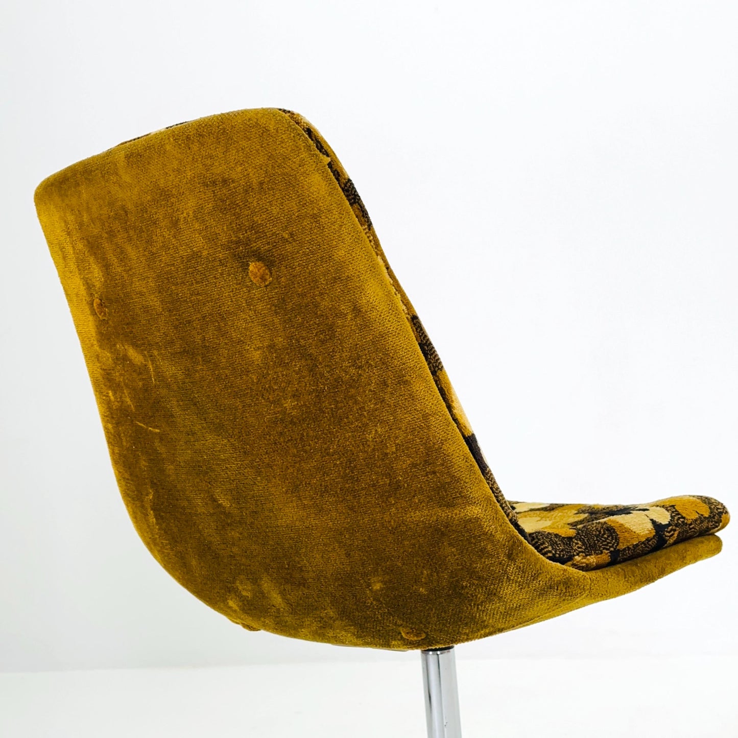 Mid century Swivel Chair with Retro Spaceage Floral Upholstery - Germany 1970s