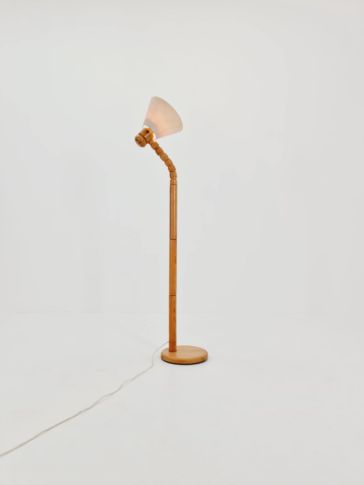 Vintage Swedish pine floor lamp by Solbackens Svarveri AB, 1970s