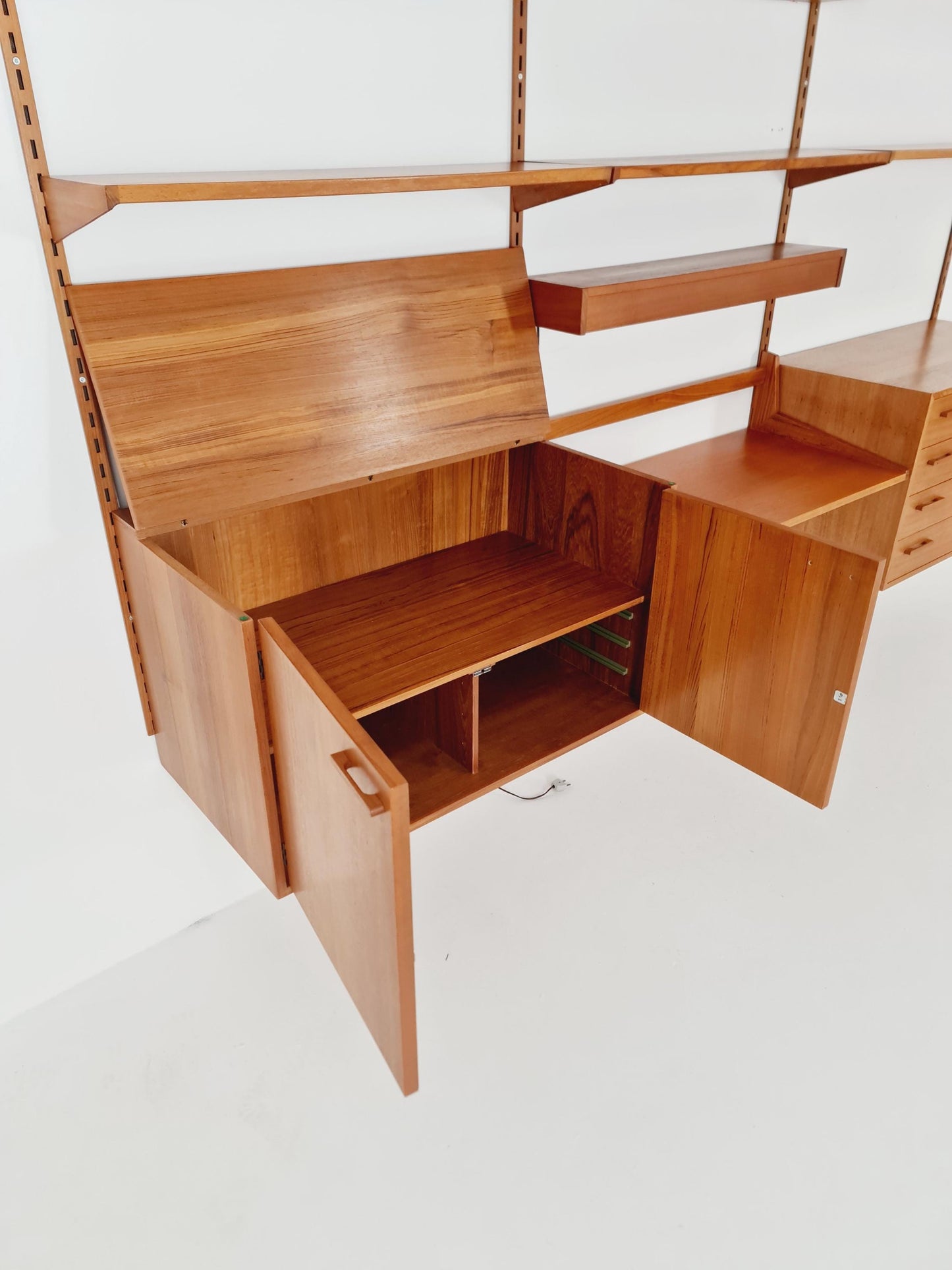 Danish modern modular Teak shelving system by Kai kristansen for FH Möbel , Denmark, 1960s