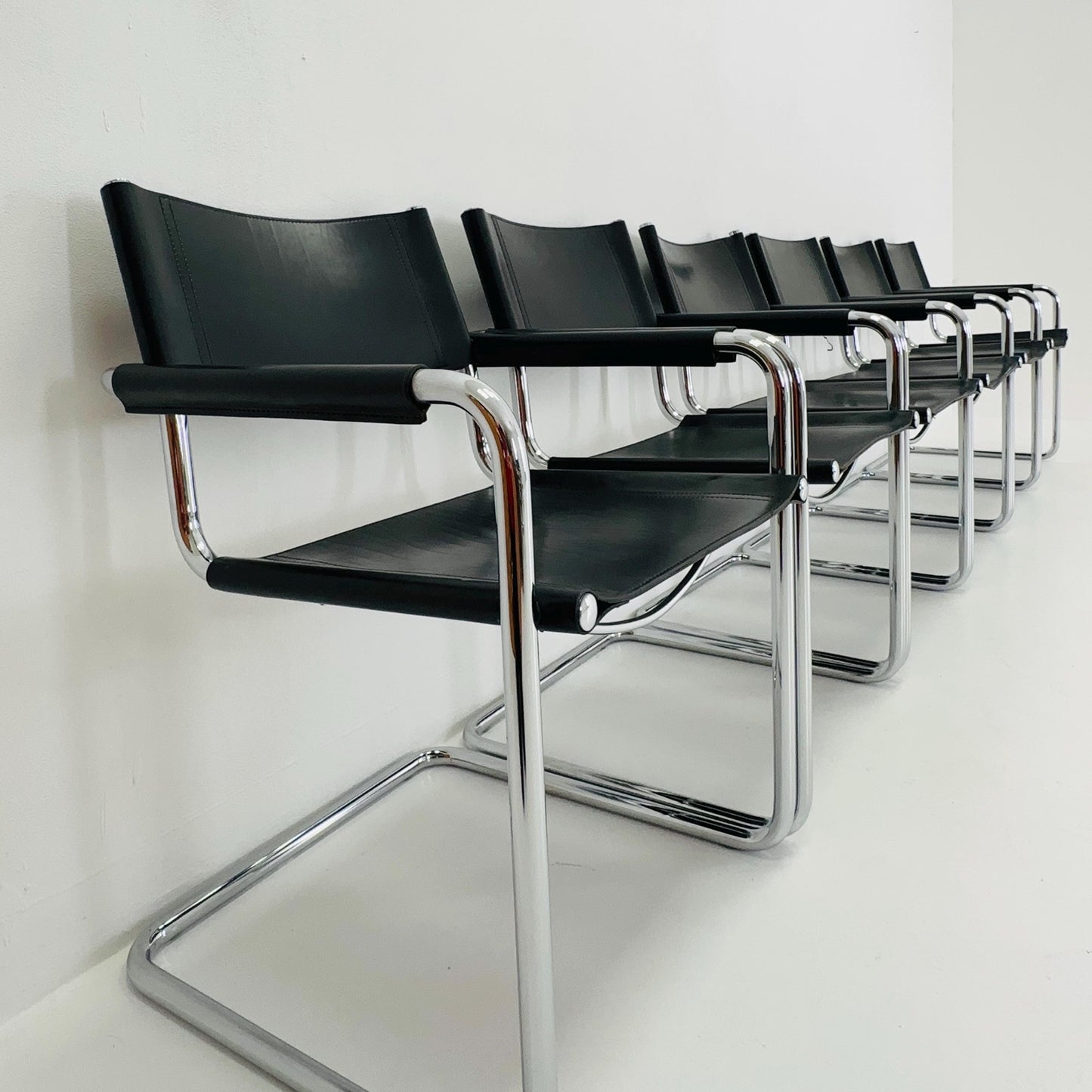 Set of 6 Mid century B34 Matteo Grassi Mg5 black leather cantilever chairs by Mart Stam italy 1980s