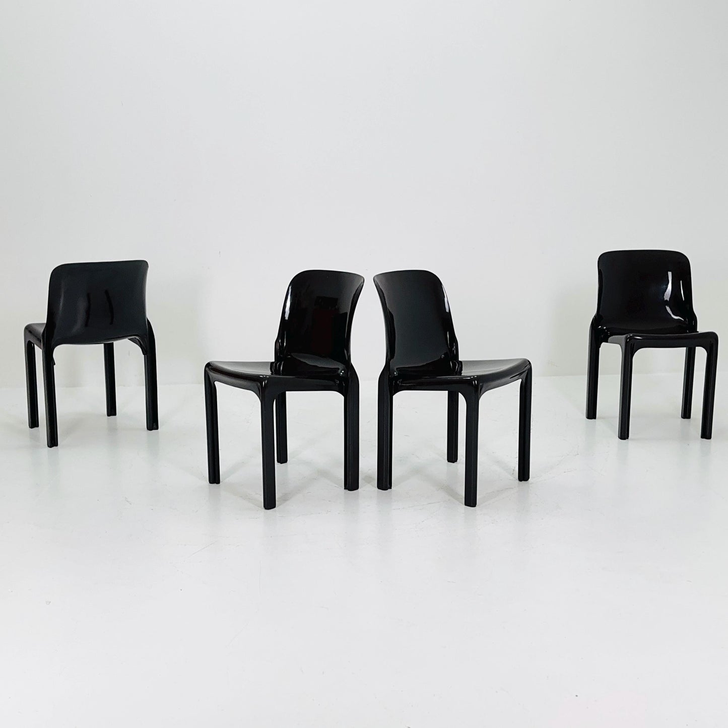 Set of 4 Vintage dark brown Selene Fiberglass Chair by Vico Magistretti for Artemide 1968