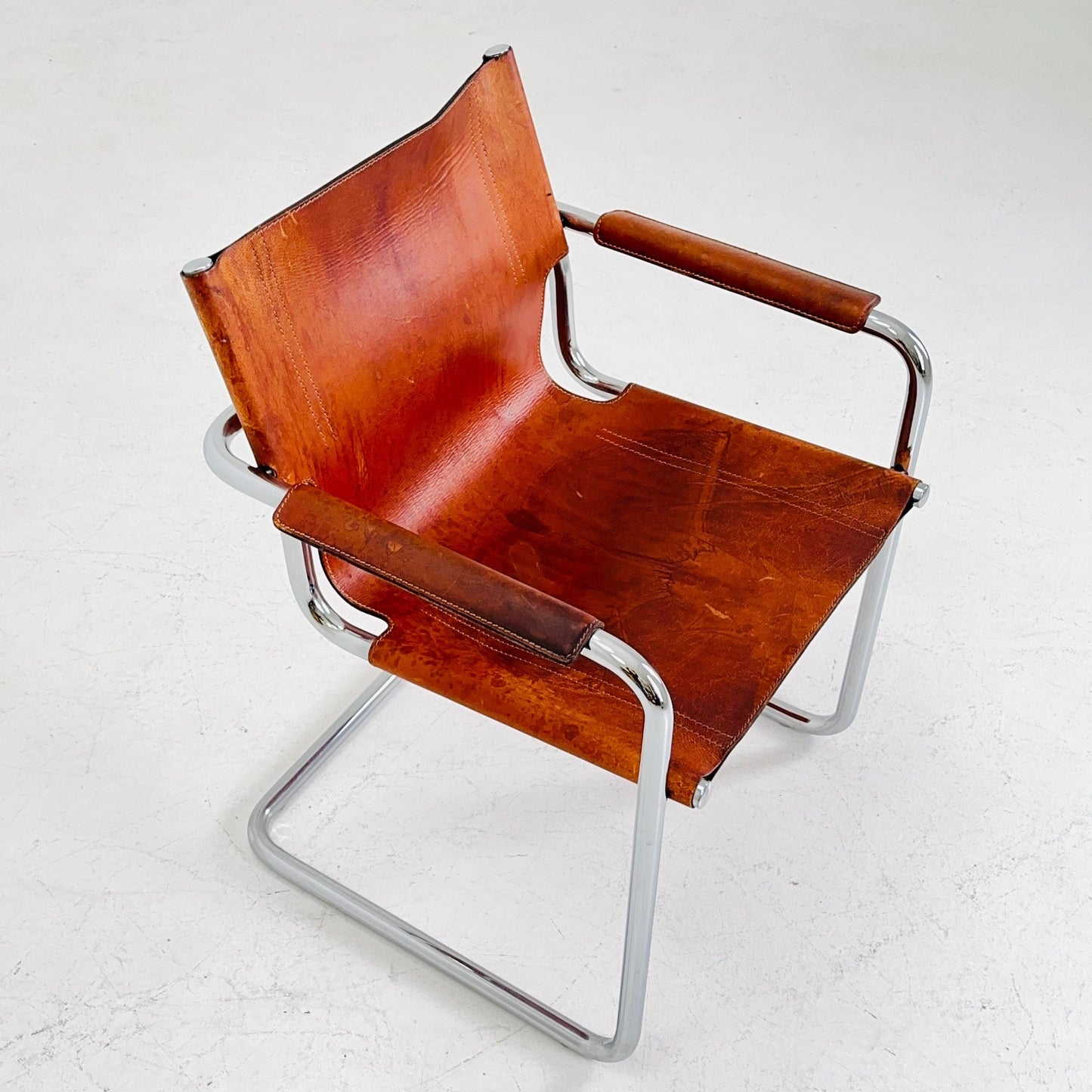 Bauhaus Matteo Grassi visitor chair in congac leather 1980s Italy