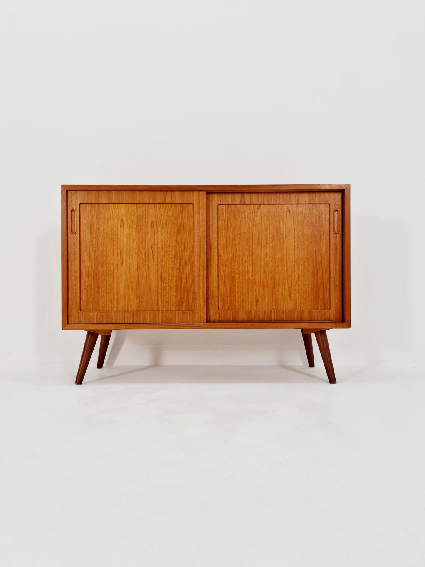 Mid-century Danish vintage Teak hallway cabinet, sideboard, By Hundevad 1960s
