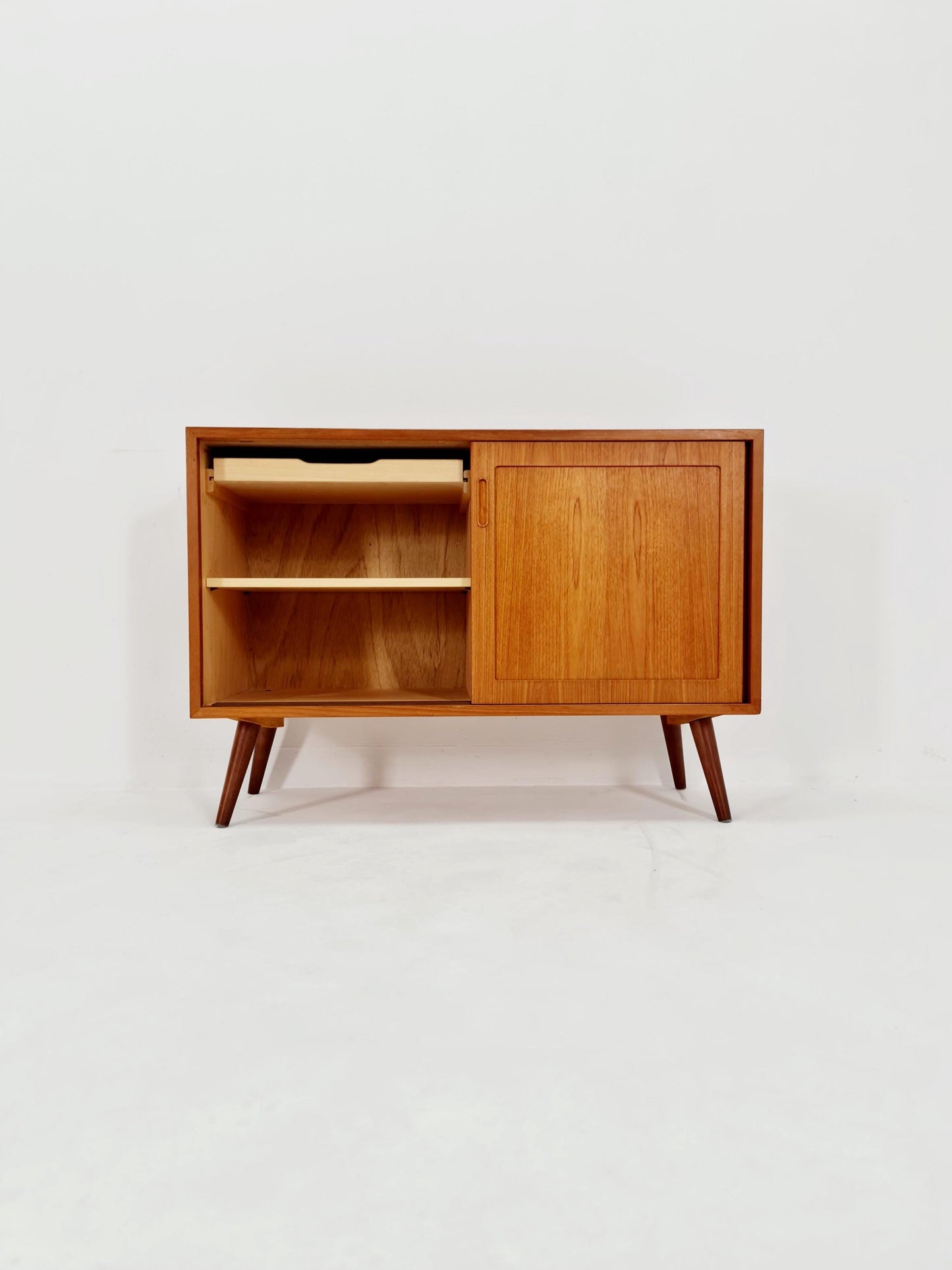 Mid-century Danish vintage Teak hallway cabinet, sideboard, By Hundevad 1960s