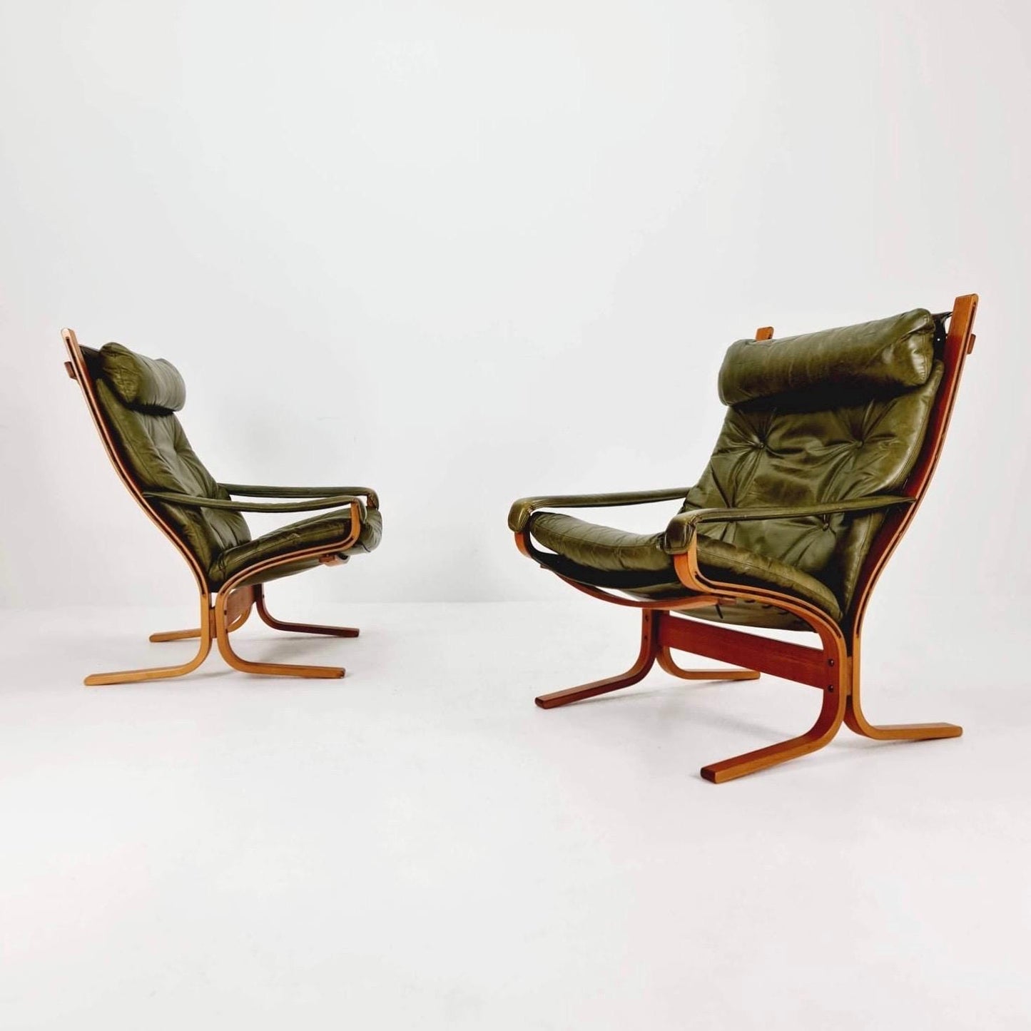 Mid century Ingmar Relling Danish Modern Siesta olive green leather Chair with High Back and Armrests from Westnofa Norway 1960s