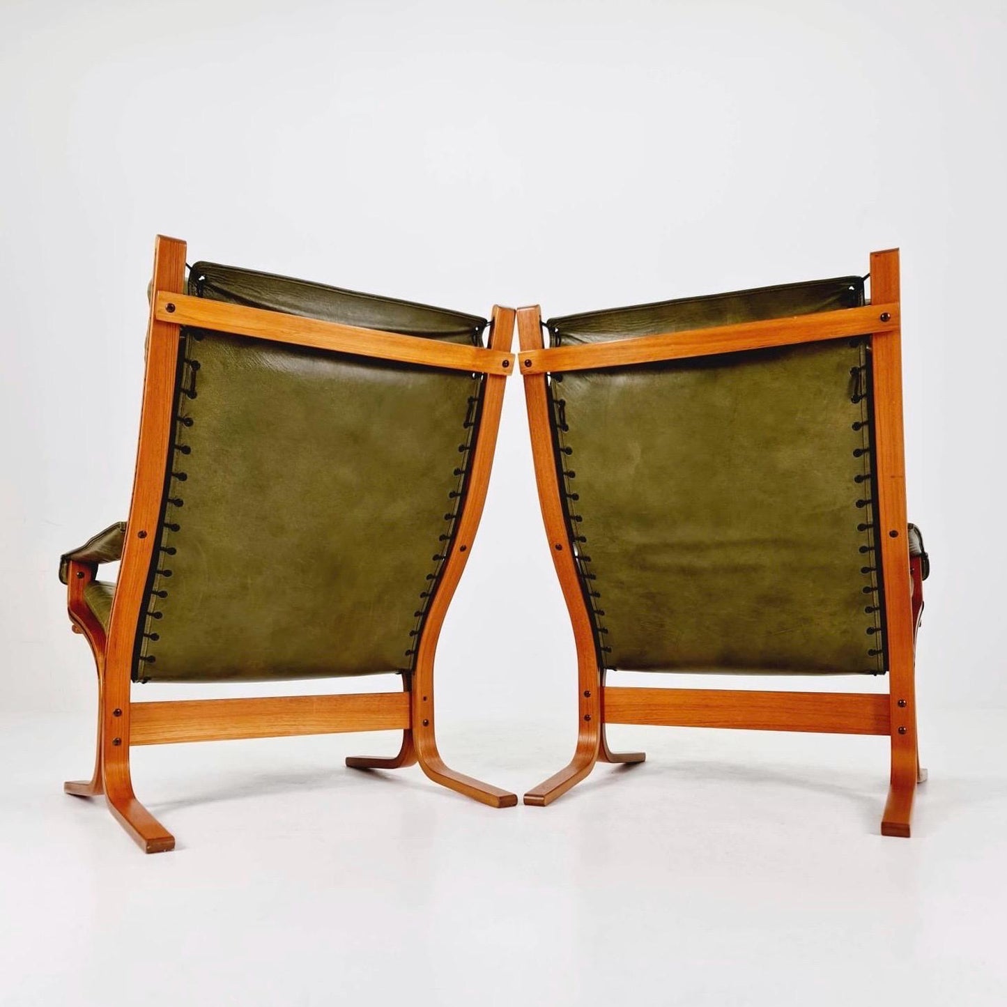Mid century Ingmar Relling Danish Modern Siesta olive green leather Chair with High Back and Armrests from Westnofa Norway 1960s