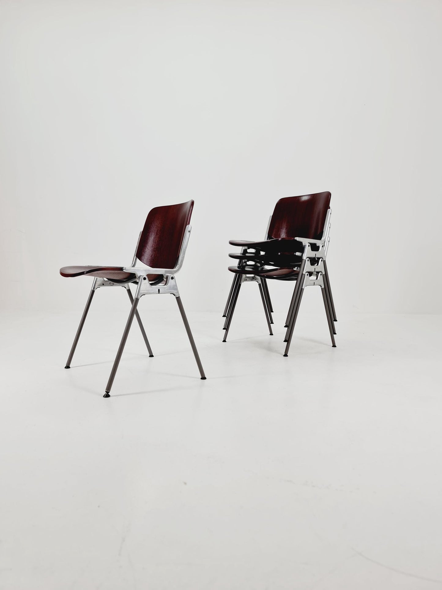 Set of 4 Italian Mid-Century Modern DSC Chairs by Giancarlo Piretti for Castelli / Anonima Castelli, 1970s