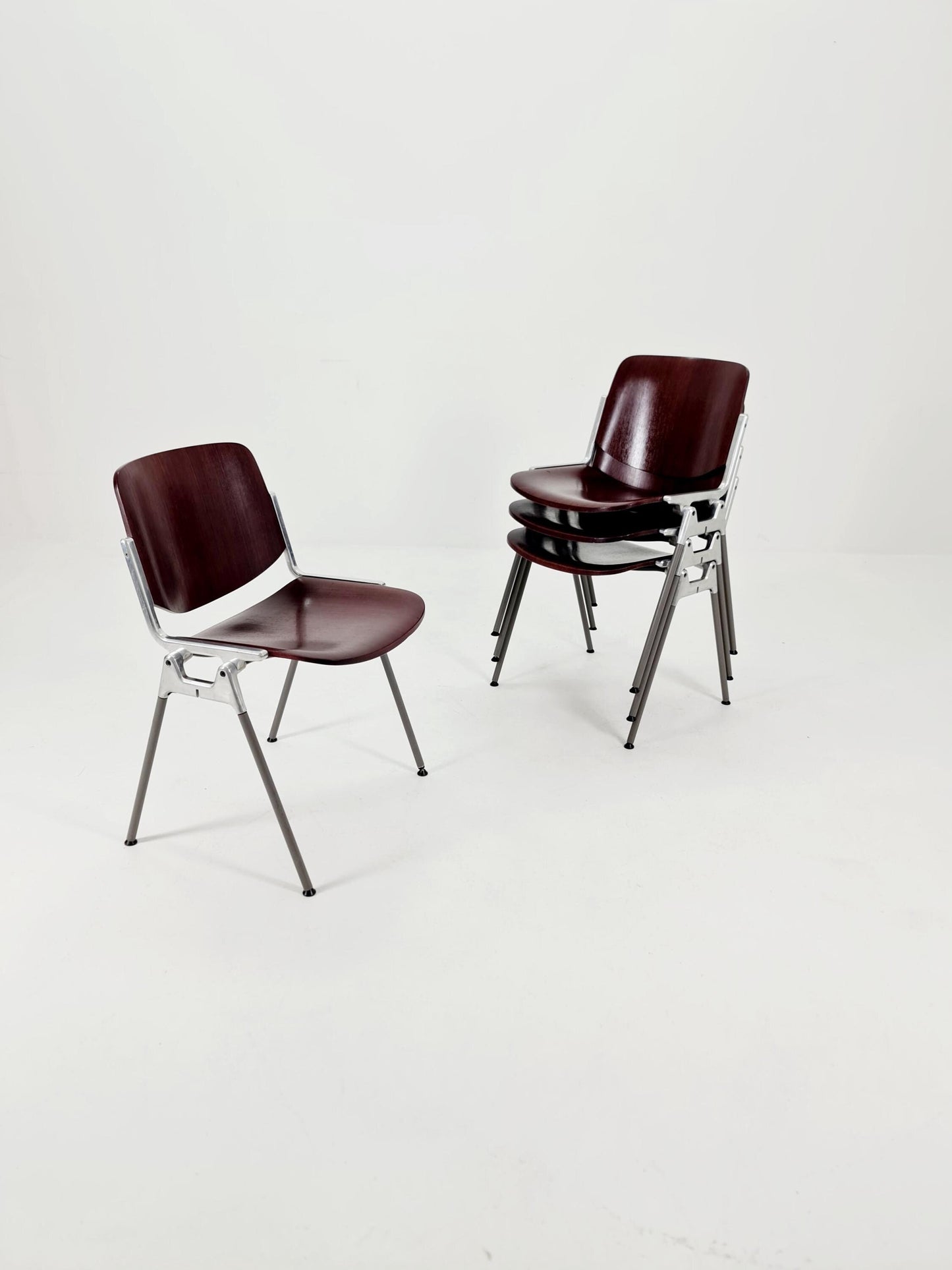 Set of 4 Italian Mid-Century Modern DSC Chairs by Giancarlo Piretti for Castelli / Anonima Castelli, 1970s