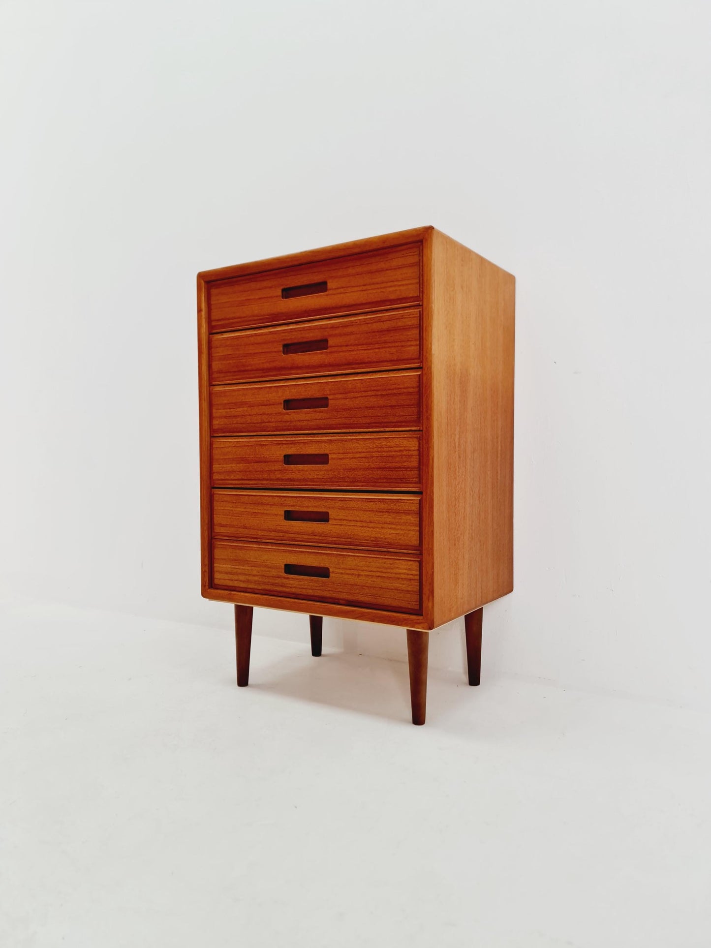 Midcentury danish design chest of drawers / drawer dresser /6 drawers cabinet, 1960s
