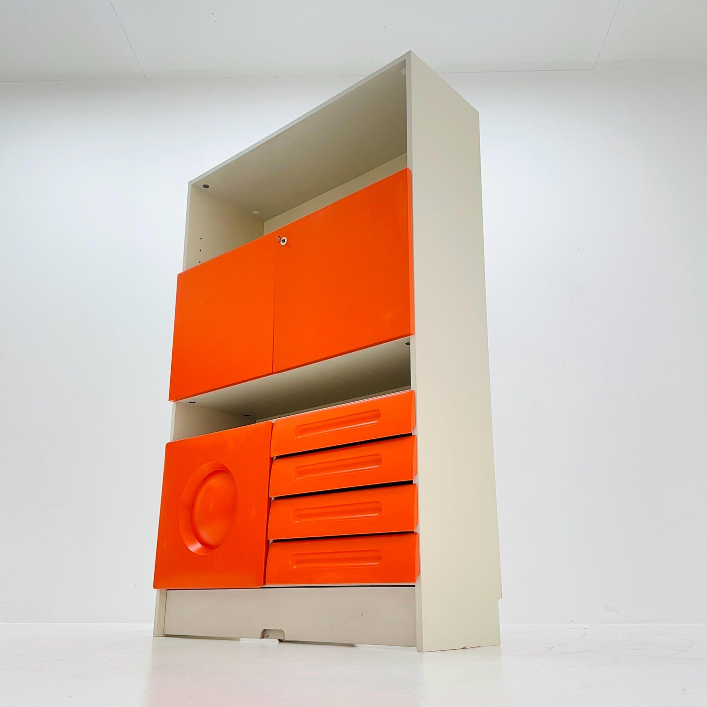 Space age rare cupboard by Gwinner Germany 1970s