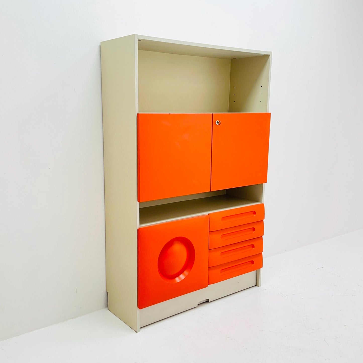 Space age rare cupboard by Gwinner Germany 1970s