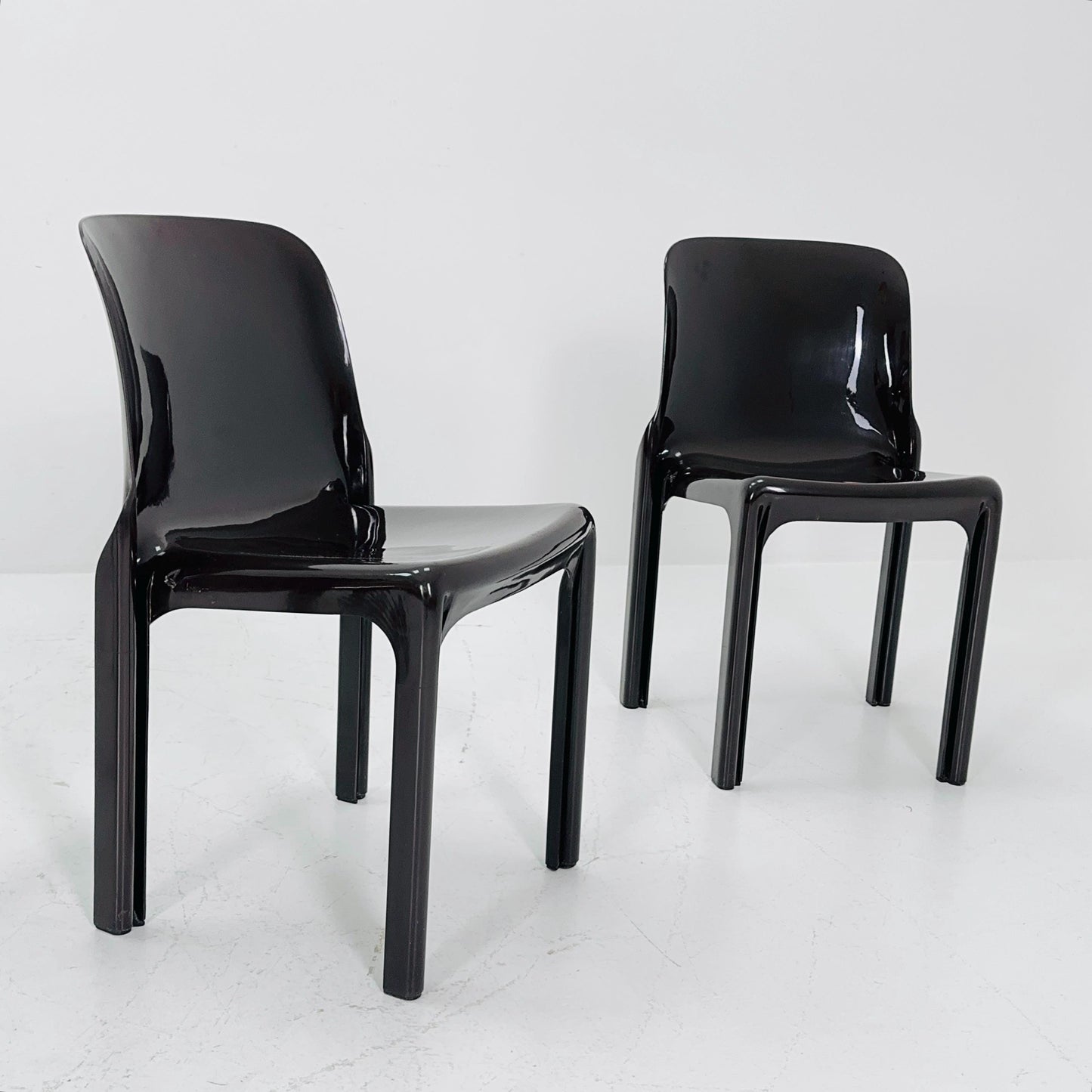 Set of 4 Vintage dark brown Selene Fiberglass Chair by Vico Magistretti for Artemide 1968