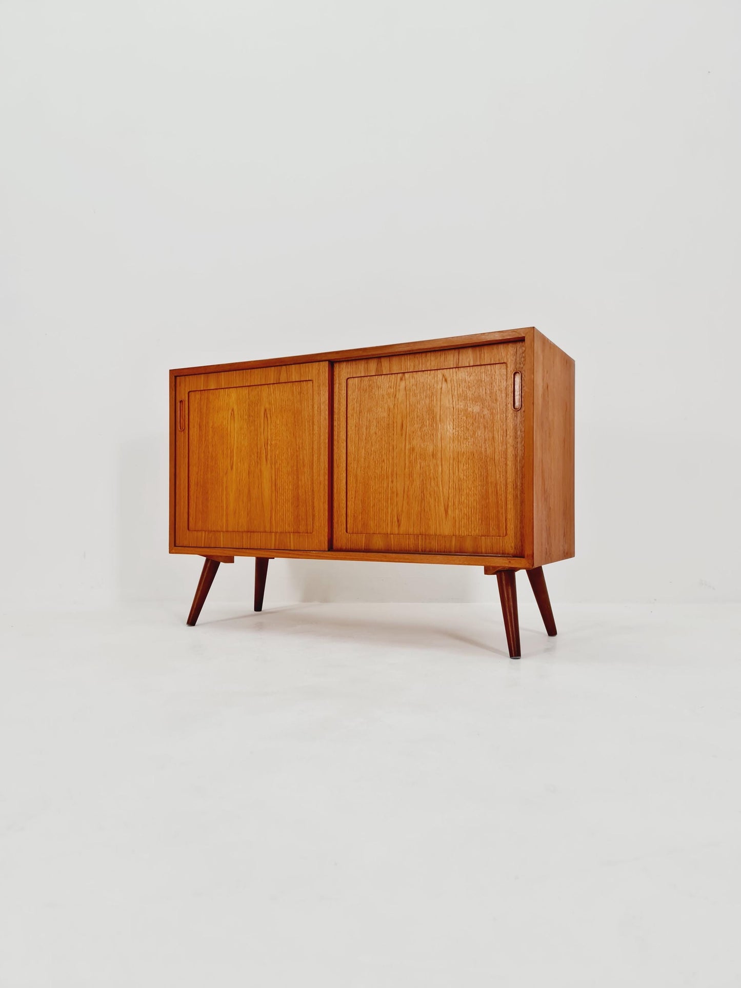 Mid-century Danish vintage Teak hallway cabinet, sideboard, By Hundevad 1960s