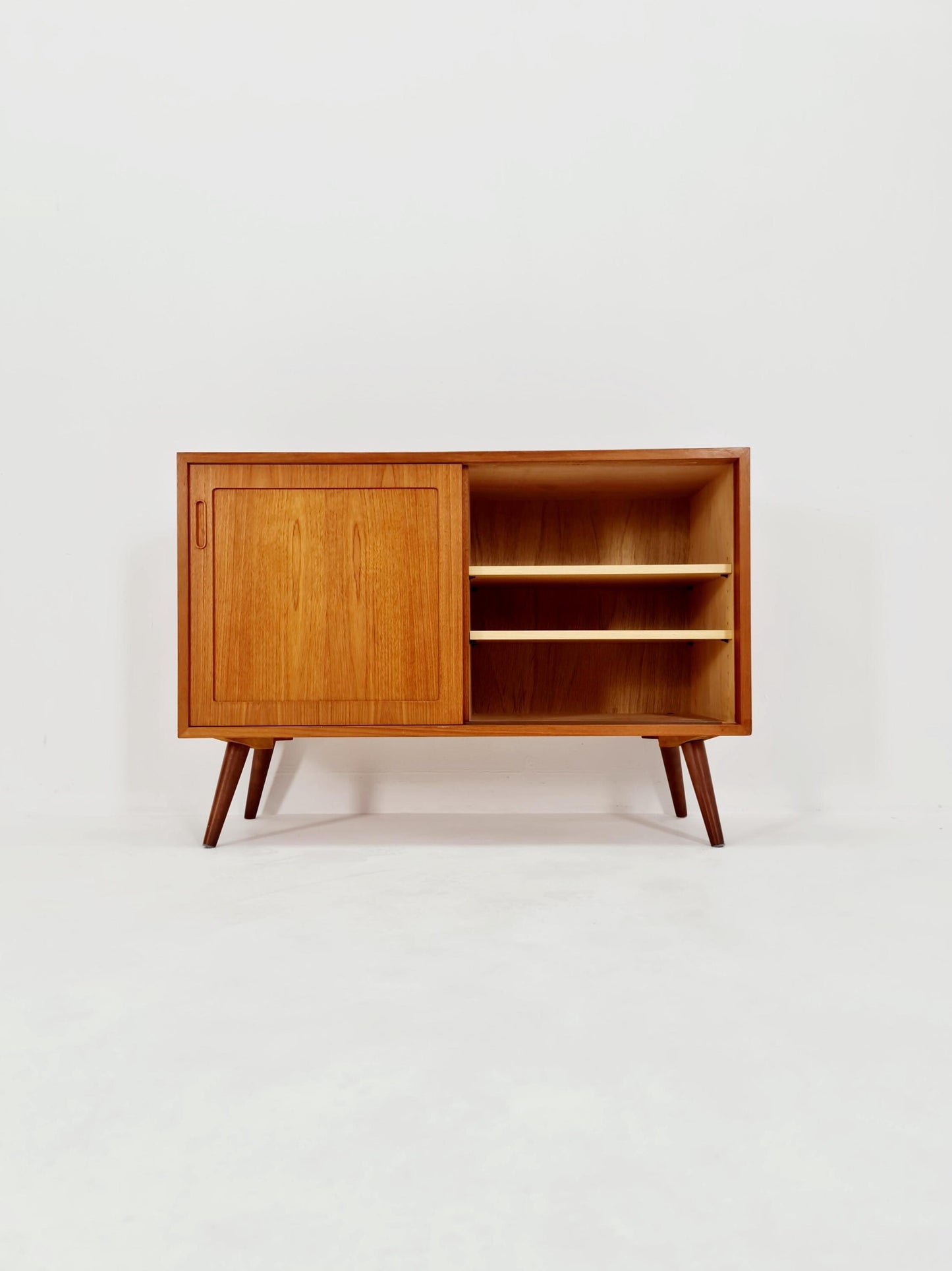 Mid-century Danish vintage Teak hallway cabinet, sideboard, By Hundevad 1960s