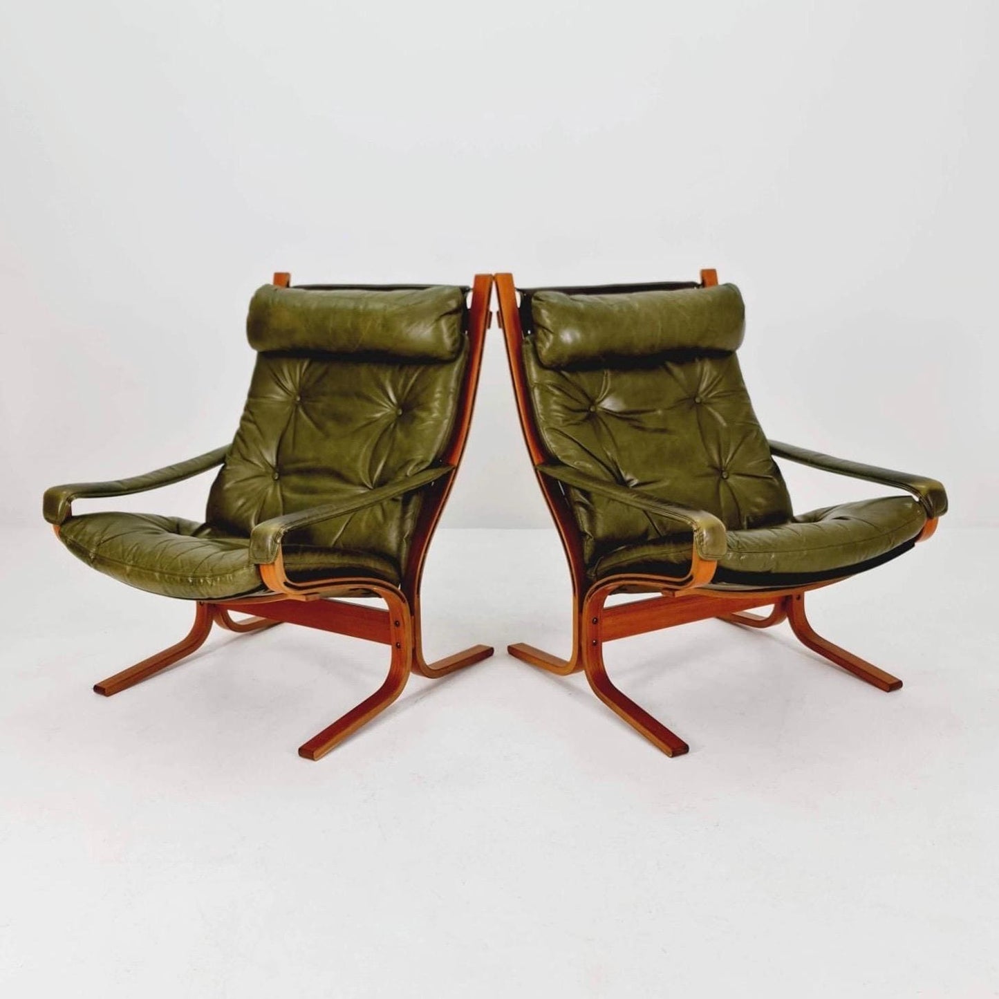 Mid century Ingmar Relling Danish Modern Siesta olive green leather Chair with High Back and Armrests from Westnofa Norway 1960s