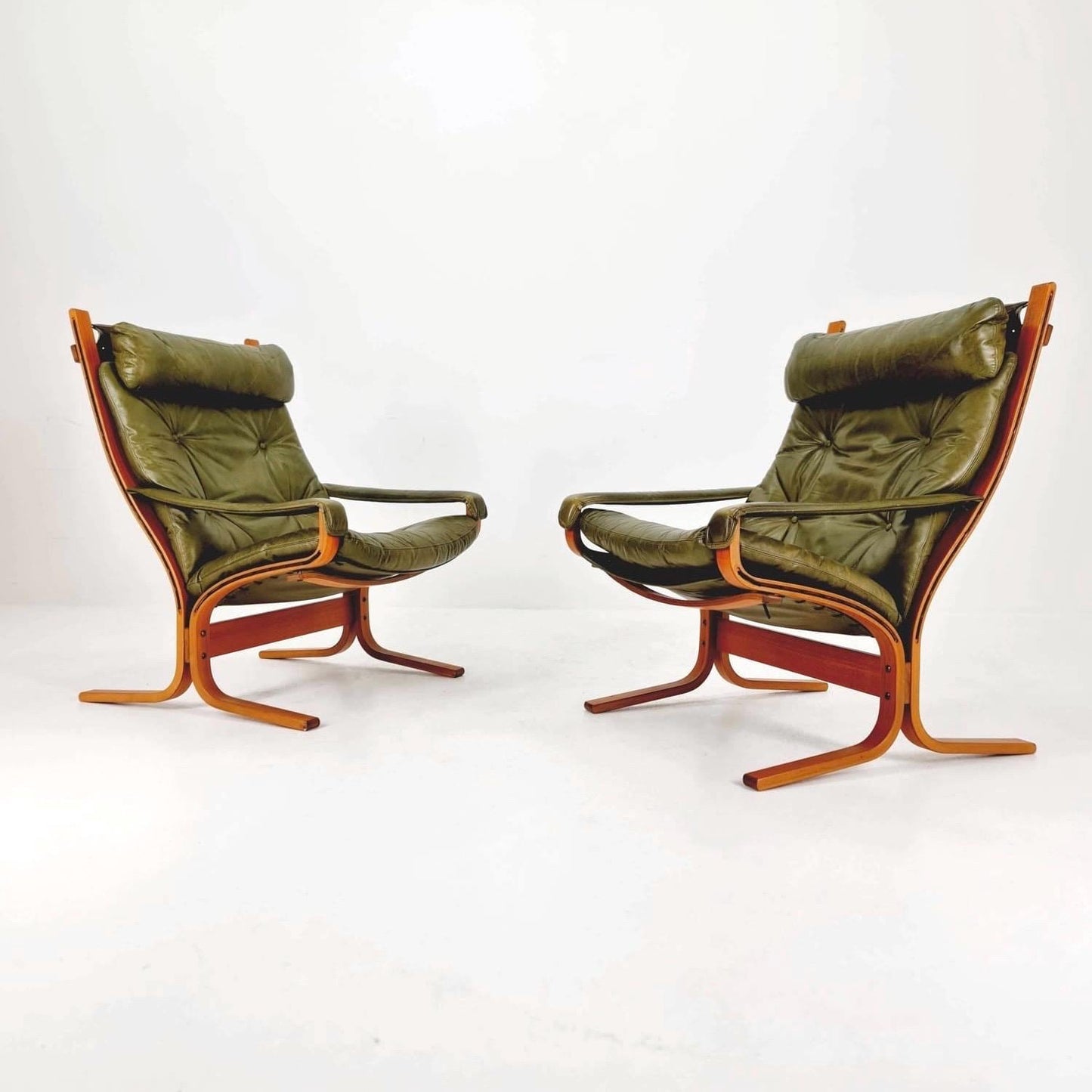 Mid century Ingmar Relling Danish Modern Siesta olive green leather Chair with High Back and Armrests from Westnofa Norway 1960s