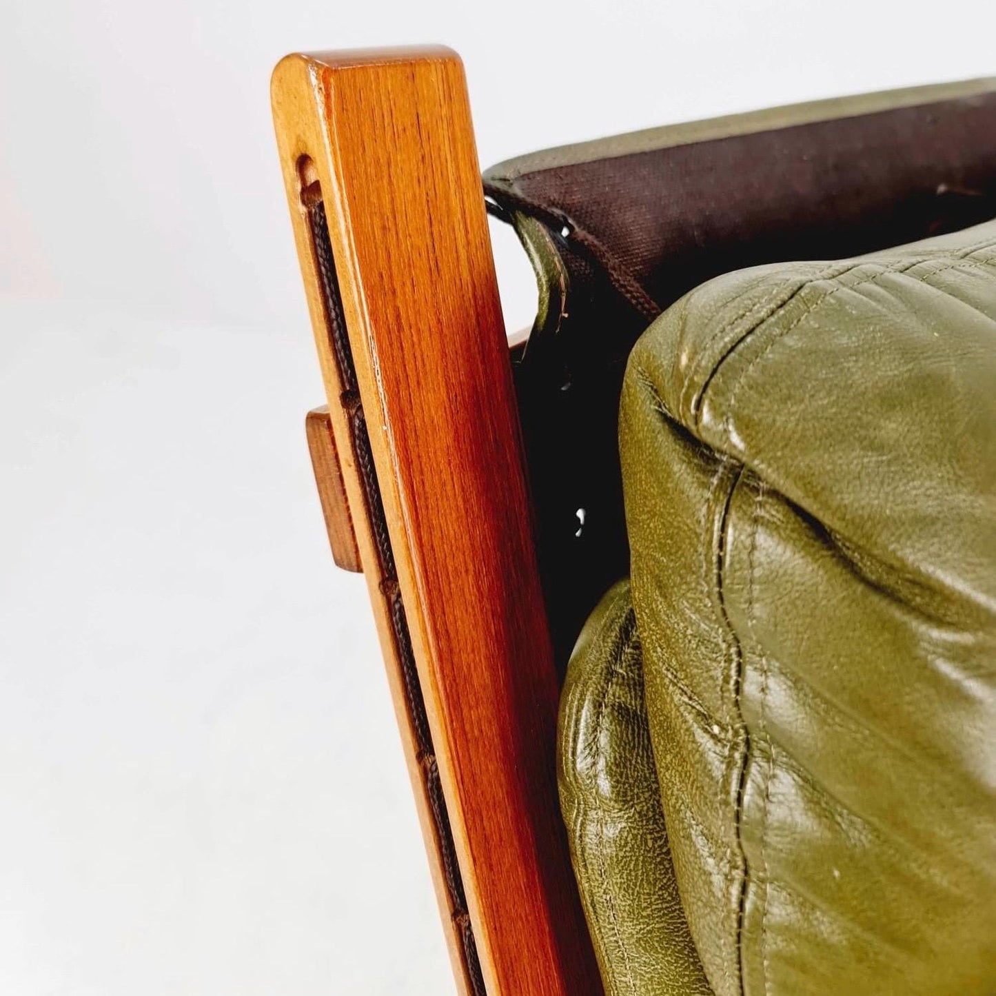 Mid century Ingmar Relling Danish Modern Siesta olive green leather Chair with High Back and Armrests from Westnofa Norway 1960s