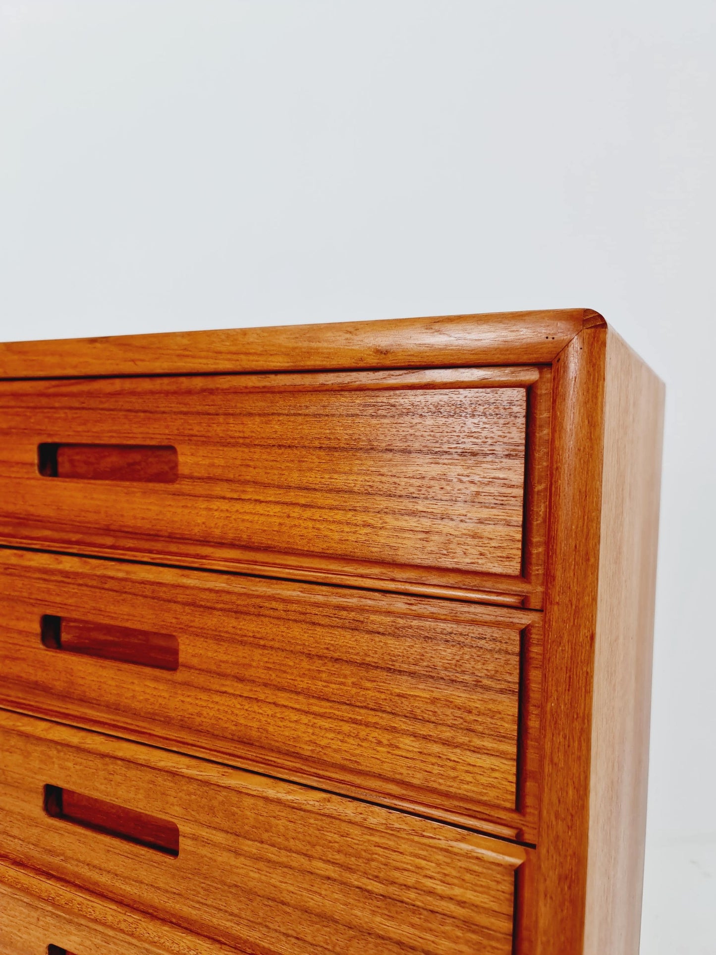 Midcentury danish design chest of drawers / drawer dresser /6 drawers cabinet, 1960s