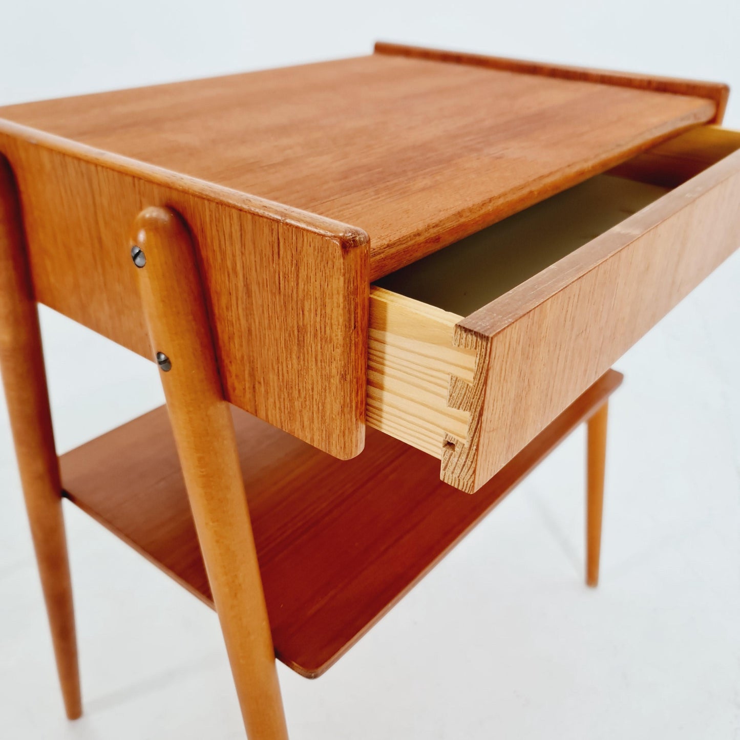 Pair of Swedish Midcentury Teak Vintage Side table/ Bedside table/ Night stand by Carlström & Co, 1960s