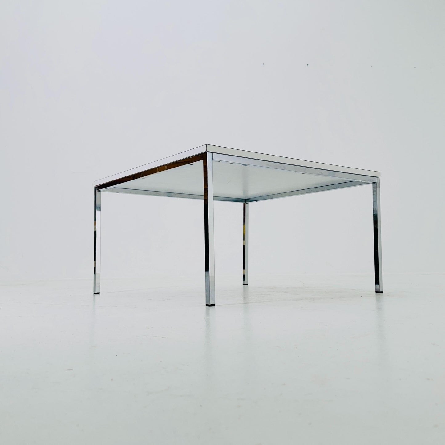 Mid century white coffee Table from Läsko Studioform International, 1980s German