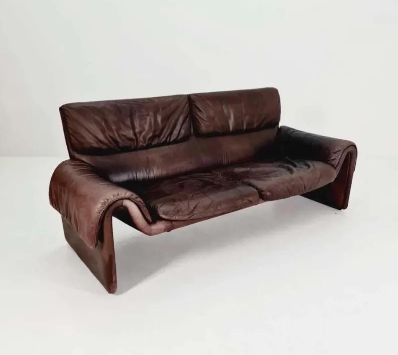 set of 2 Mid-Century De Sede DS-2011/01 Buffalo brown leather -3 seats sofa and armchair , 2011 Switzerland