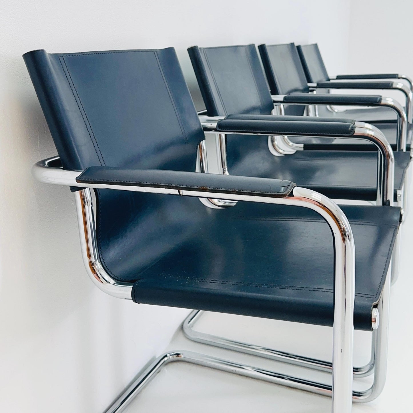 set of 4 Matteo Grassi original Bauhaus design Visitor model Chair dark blue / Navy Leather 1970s Italy