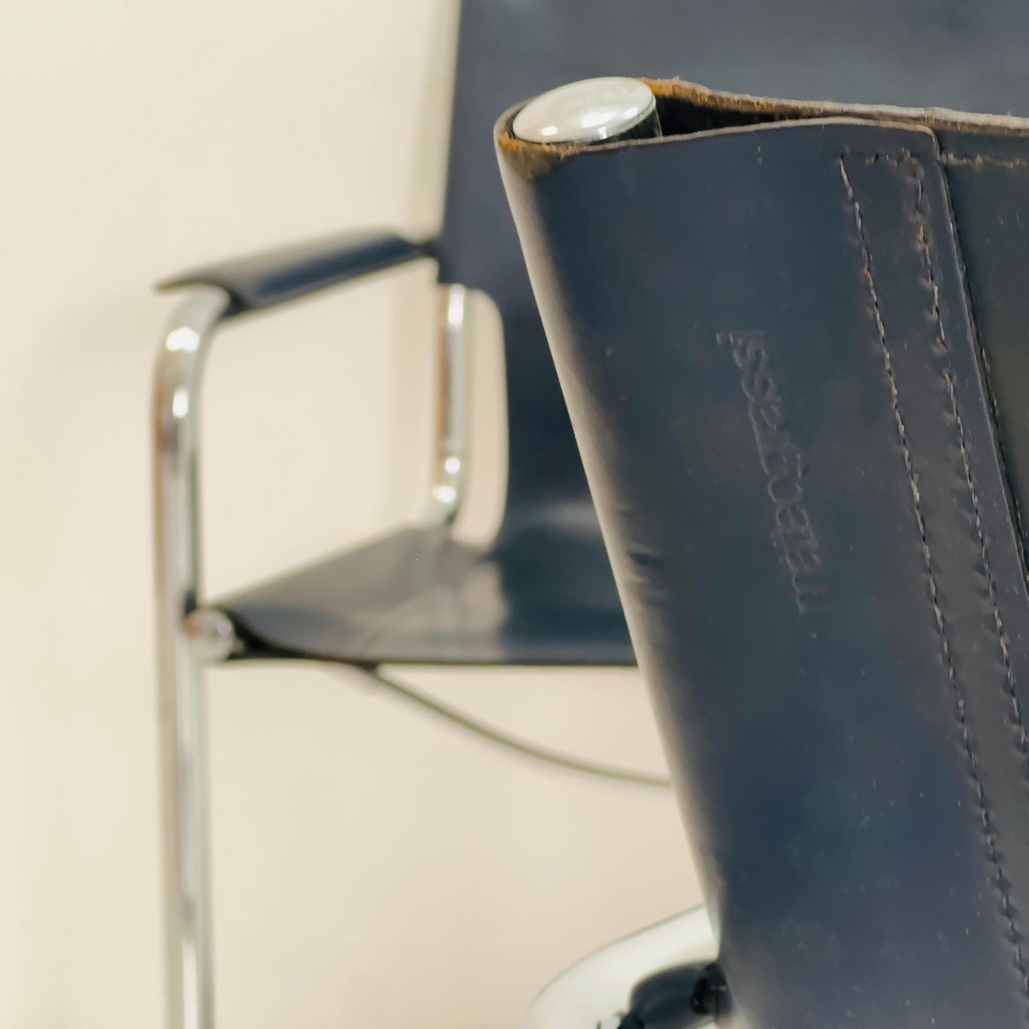 set of 4 Matteo Grassi original Bauhaus design Visitor model Chair dark blue / Navy Leather 1970s Italy