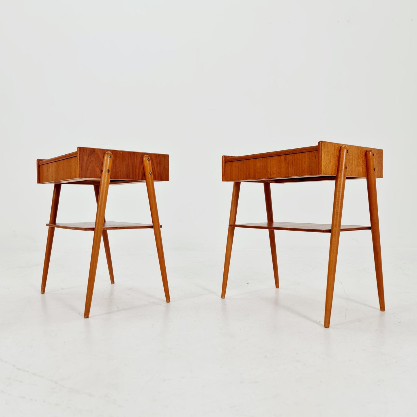 Pair of Swedish Midcentury Teak Vintage Side table/ Bedside table/ Night stand by Carlström & Co, 1960s