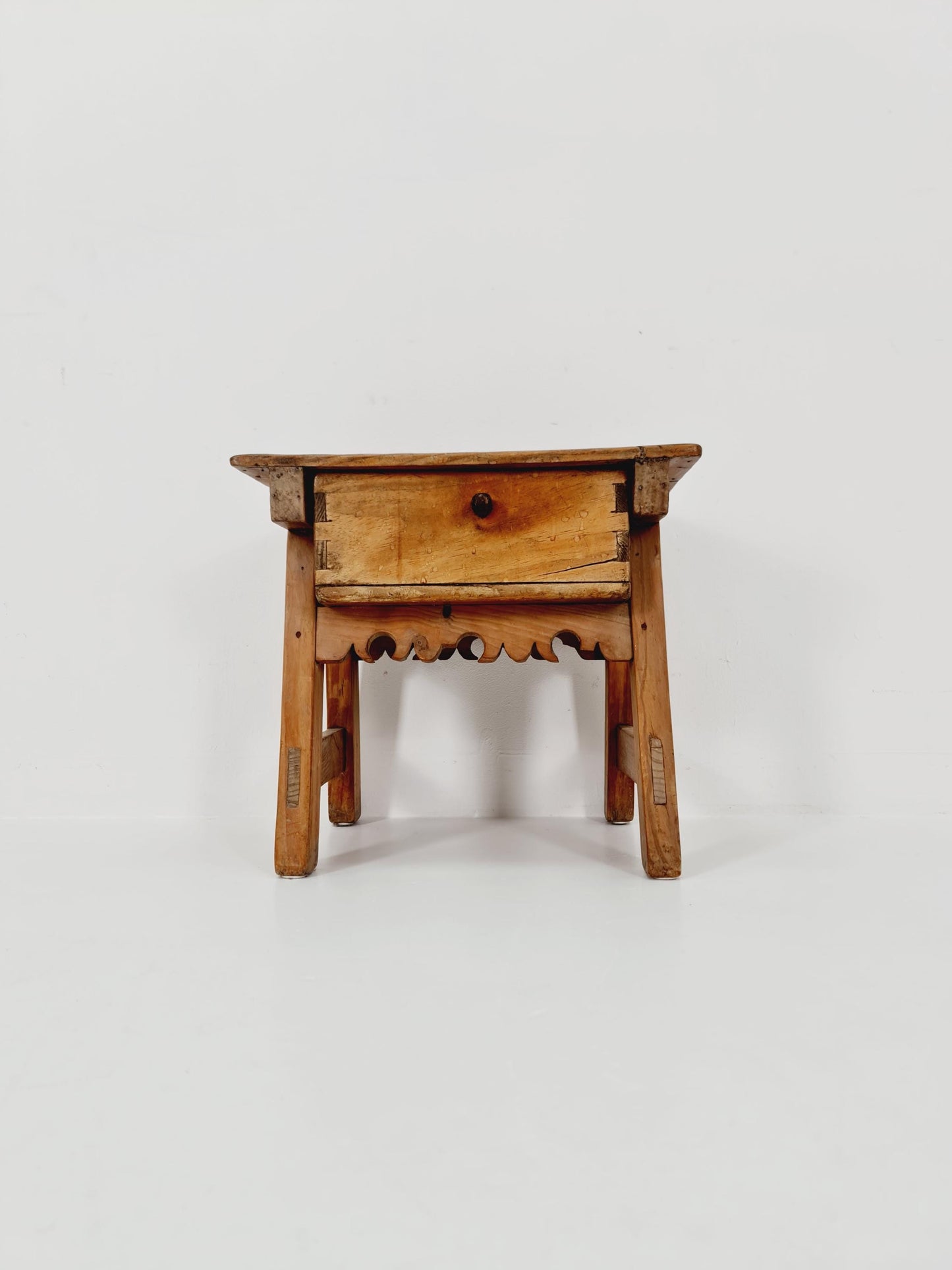 spansih nightstand Antique chestnut wood 1910