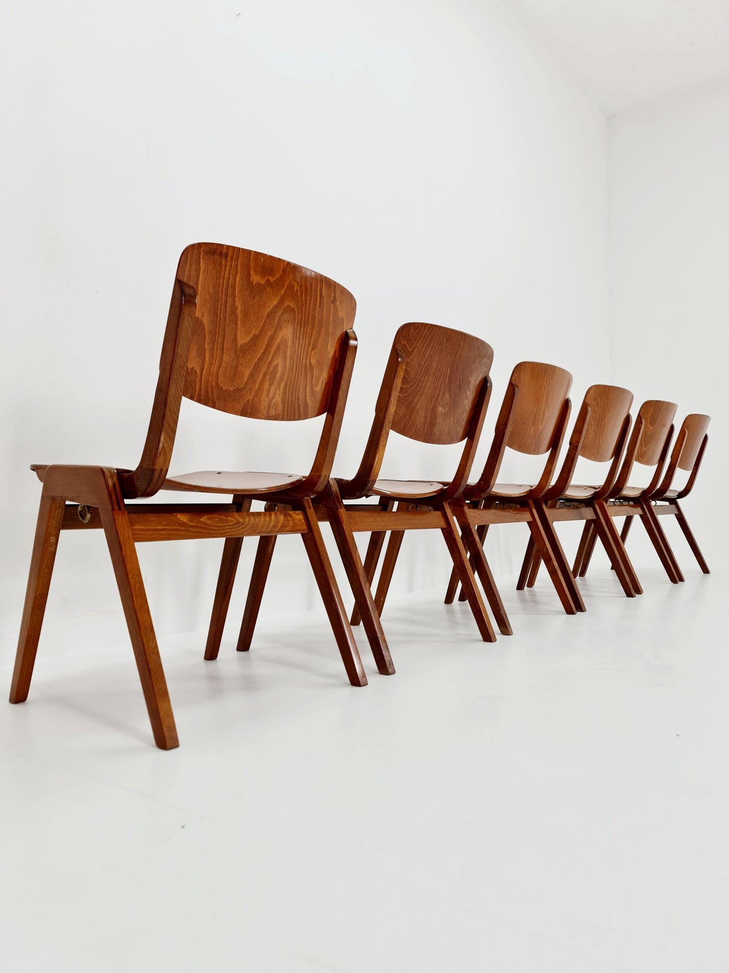 1 of 6 Mid century Bauhaus Dining Chairs By Thonet , Germany , 1960s